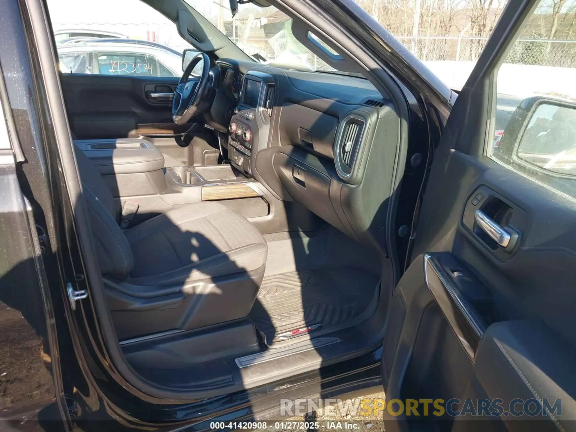 5 fotografías del automóvil dañado 1GCPYFED9MZ183759 CHEVROLET SILVERADO 1500 2021