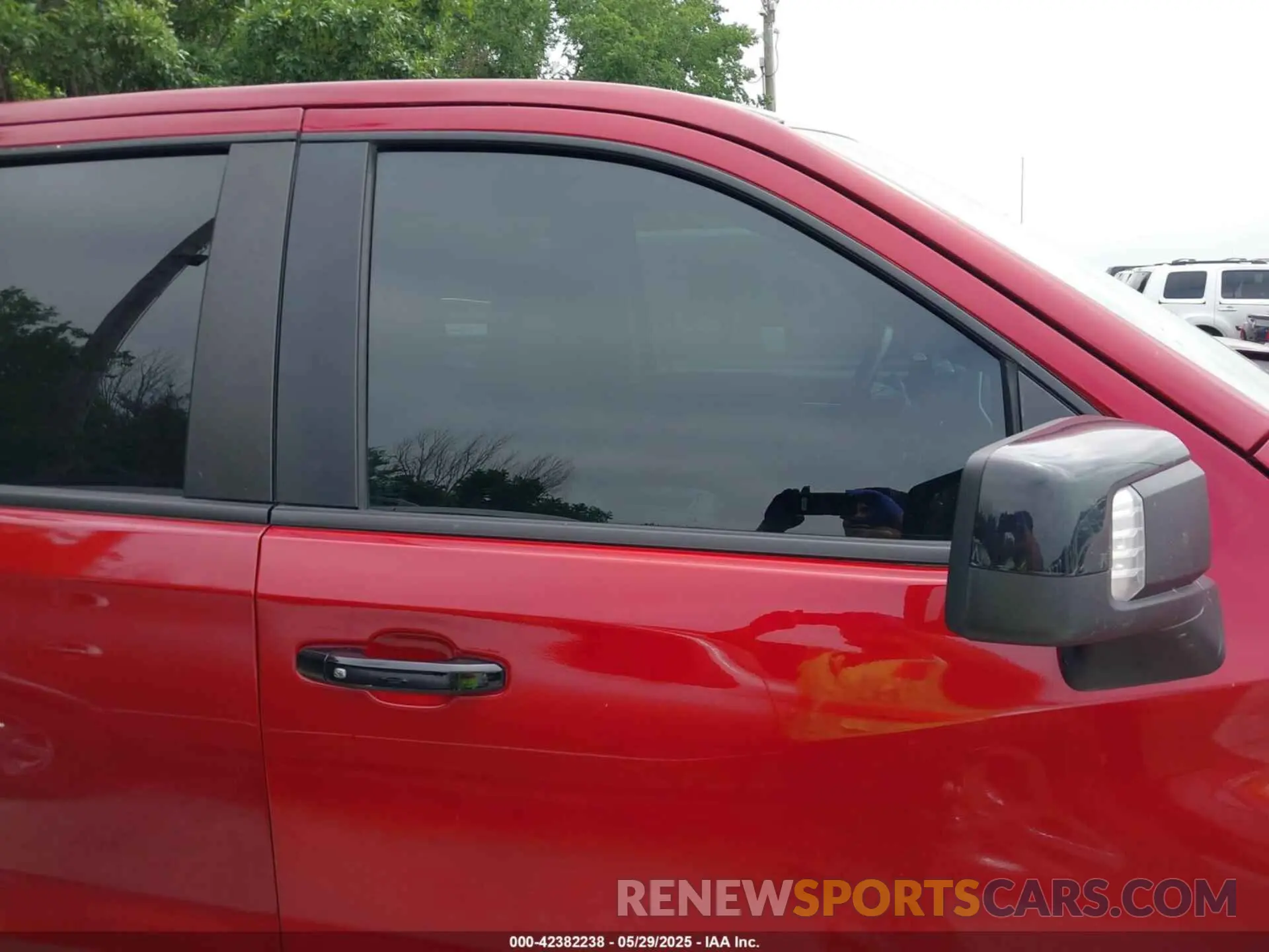 13 fotografías del automóvil dañado 1GCPYFEL2MZ395295 CHEVROLET SILVERADO 1500 2021