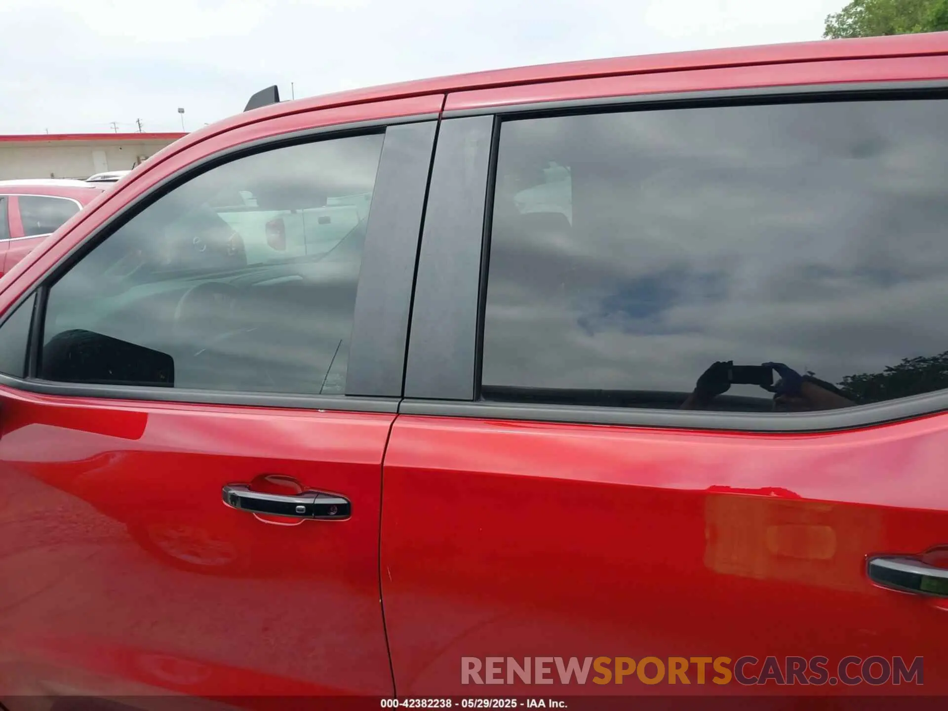 14 fotografías del automóvil dañado 1GCPYFEL2MZ395295 CHEVROLET SILVERADO 1500 2021