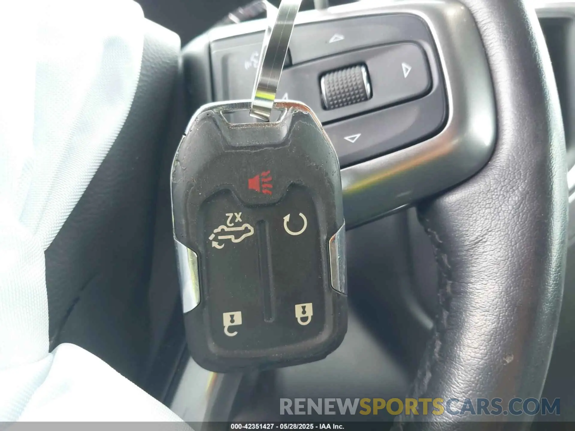 11 fotografías del automóvil dañado 1GCPYFEL7MZ168474 CHEVROLET SILVERADO 1500 2021