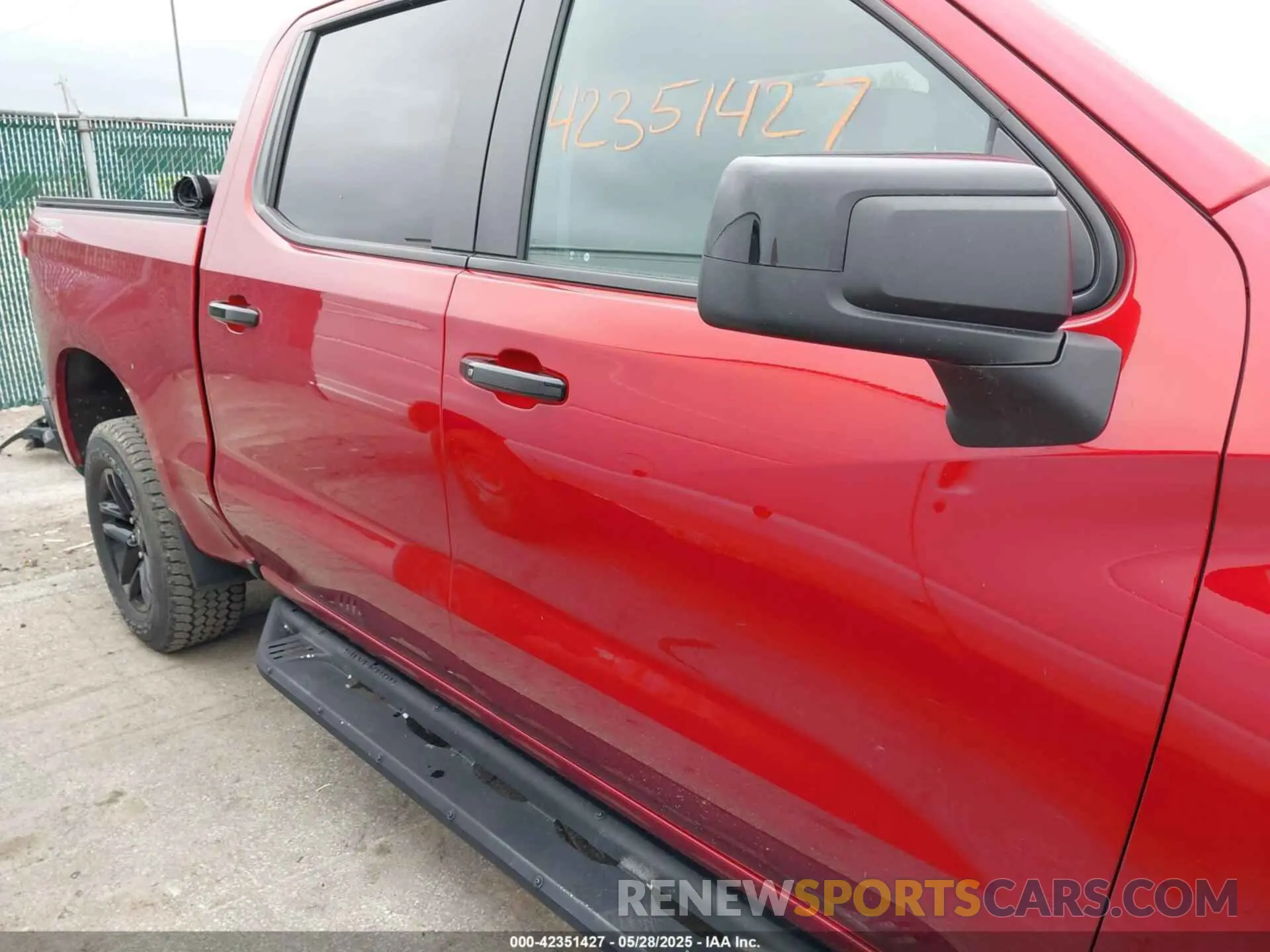 14 fotografías del automóvil dañado 1GCPYFEL7MZ168474 CHEVROLET SILVERADO 1500 2021