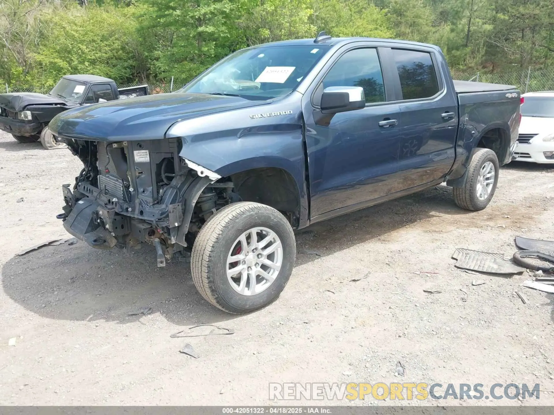 2 fotografías del automóvil dañado 1GCPYJEK4MZ434009 CHEVROLET SILVERADO 1500 2021