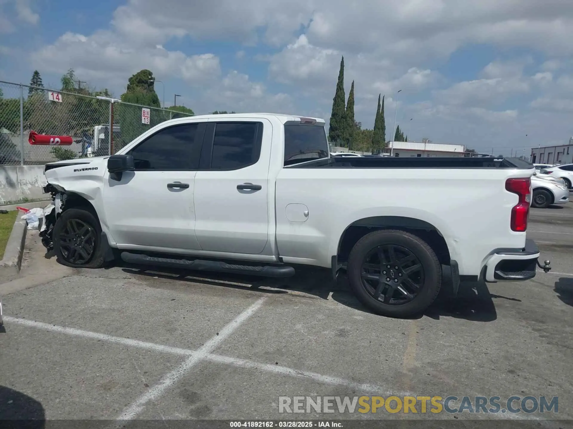 14 fotografías del automóvil dañado 1GCRWBEK5MZ201325 CHEVROLET SILVERADO 1500 2021