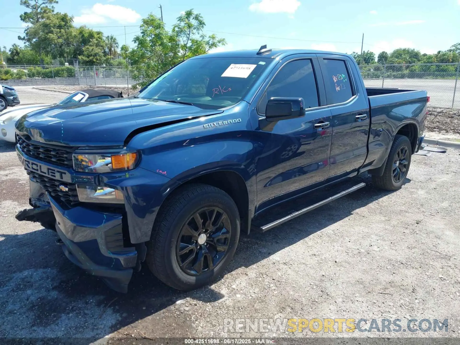2 fotografías del automóvil dañado 1GCRWBEK5MZ318208 CHEVROLET SILVERADO 1500 2021
