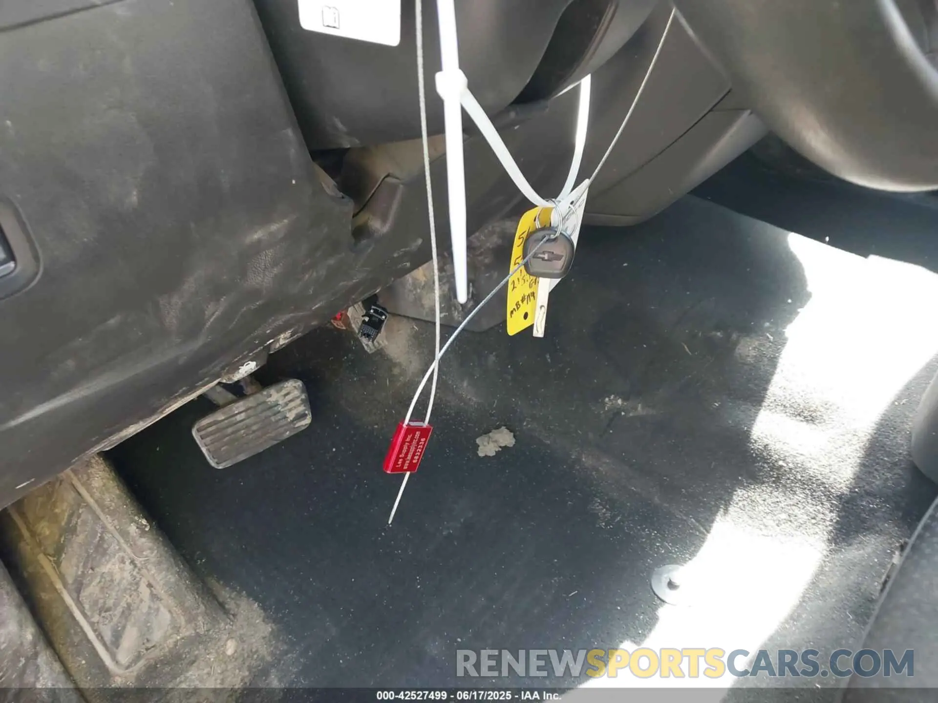11 fotografías del automóvil dañado 1GCRWBEKXMZ305390 CHEVROLET SILVERADO 1500 2021