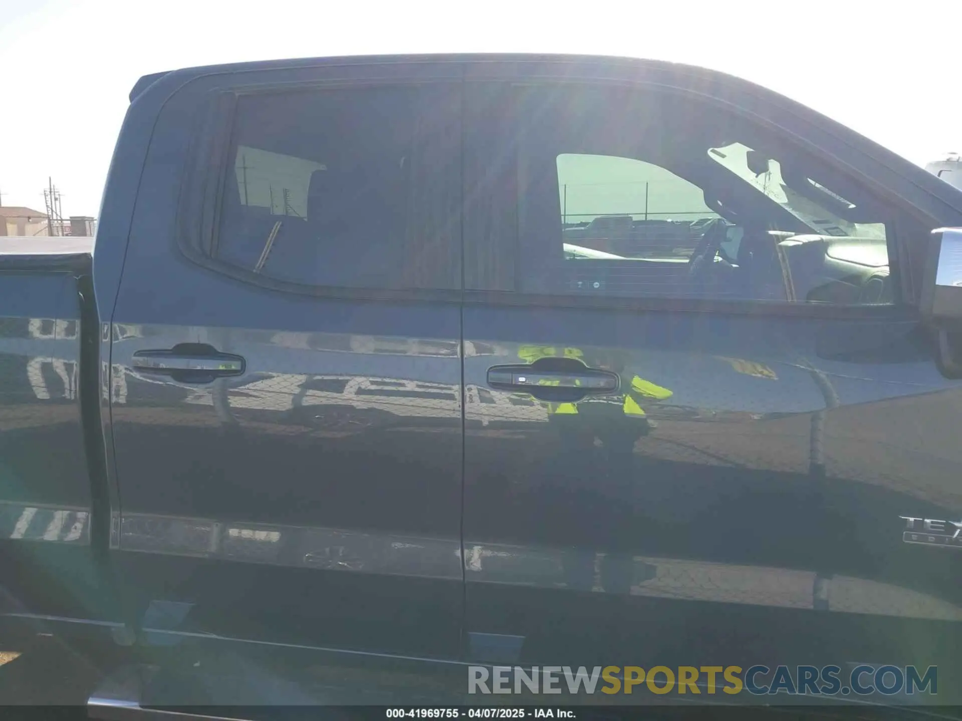 13 fotografías del automóvil dañado 1GCRWCEK5MZ117088 CHEVROLET SILVERADO 1500 2021
