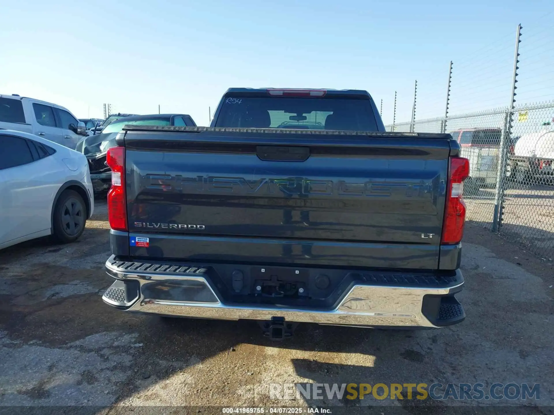 16 fotografías del automóvil dañado 1GCRWCEK5MZ117088 CHEVROLET SILVERADO 1500 2021