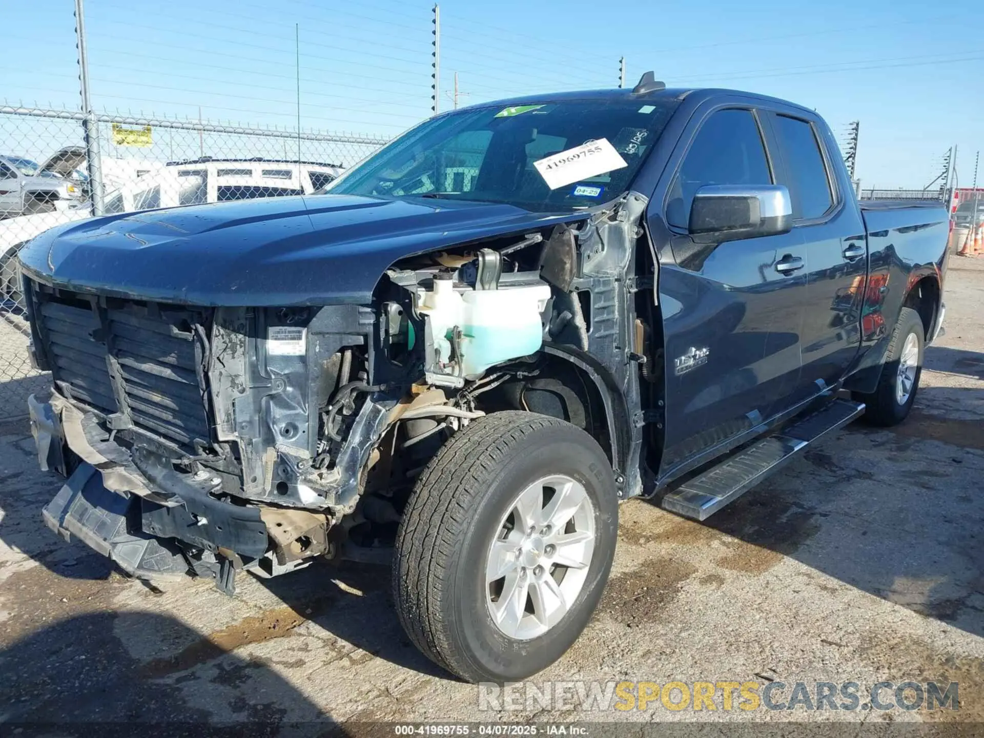 2 fotografías del automóvil dañado 1GCRWCEK5MZ117088 CHEVROLET SILVERADO 1500 2021