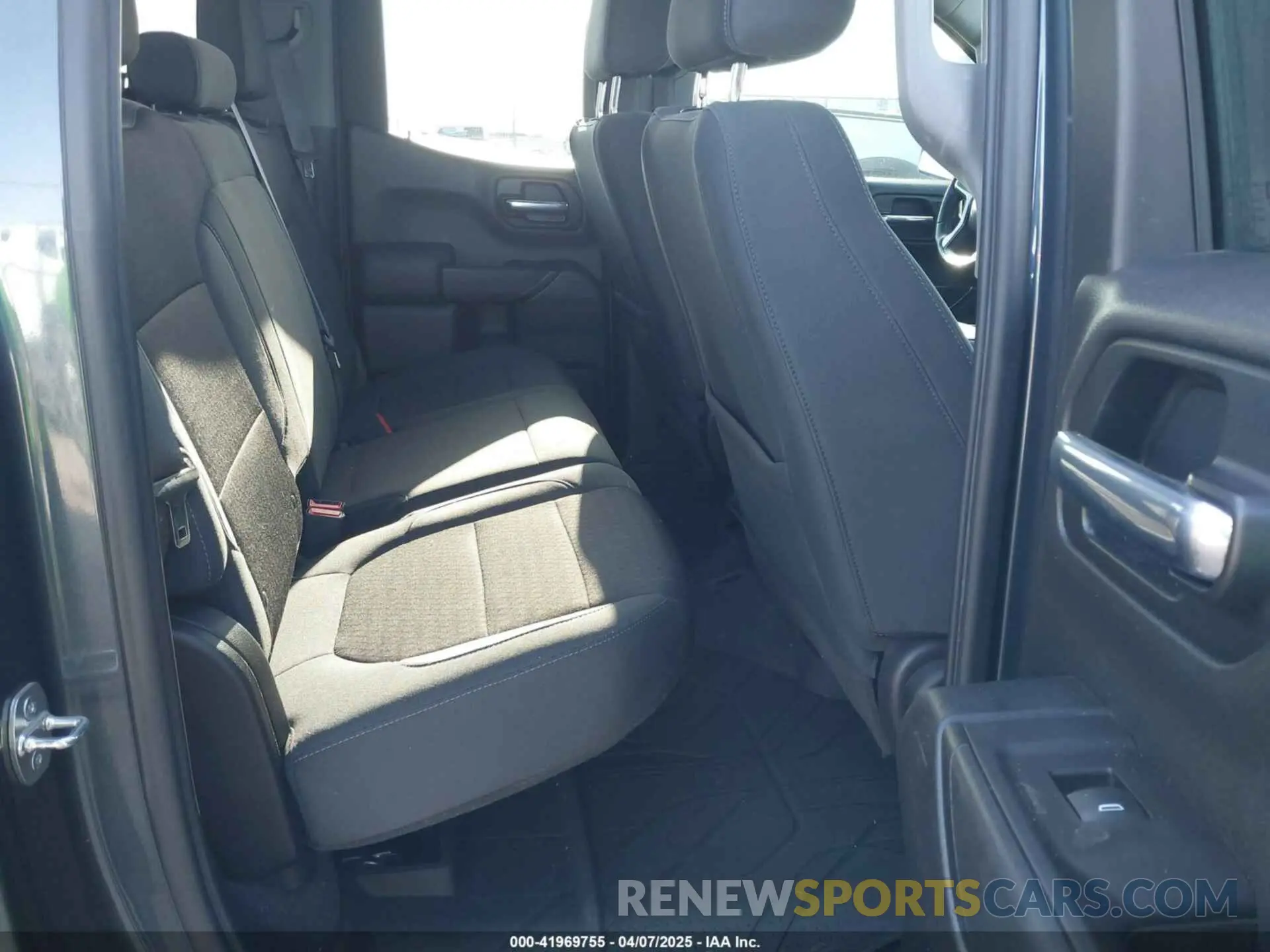 8 fotografías del automóvil dañado 1GCRWCEK5MZ117088 CHEVROLET SILVERADO 1500 2021