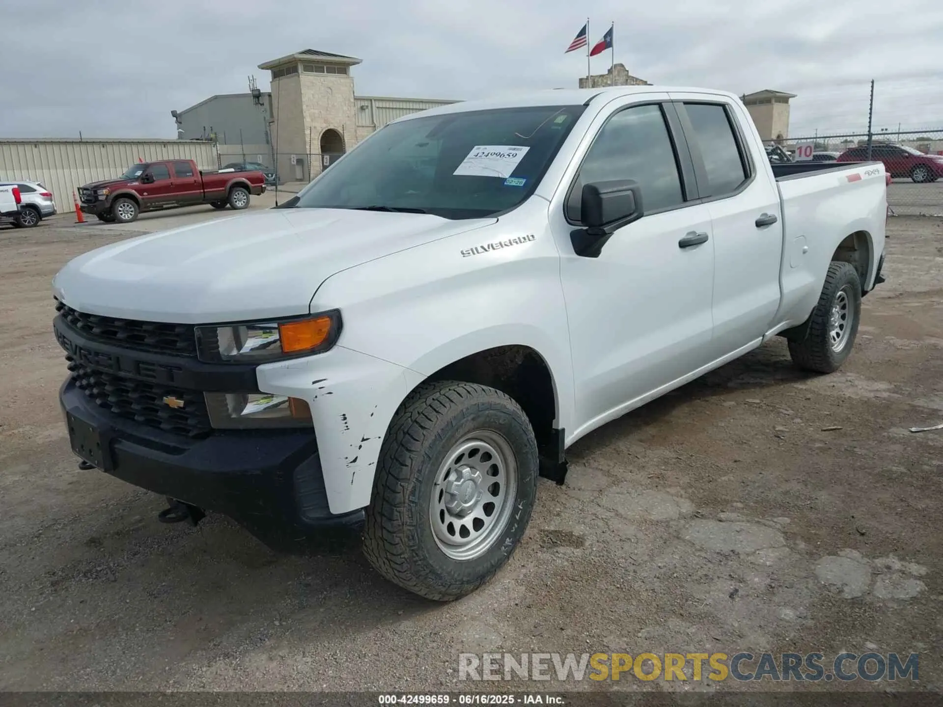 2 fotografías del automóvil dañado 1GCRYAEF0MZ218153 CHEVROLET SILVERADO 1500 2021