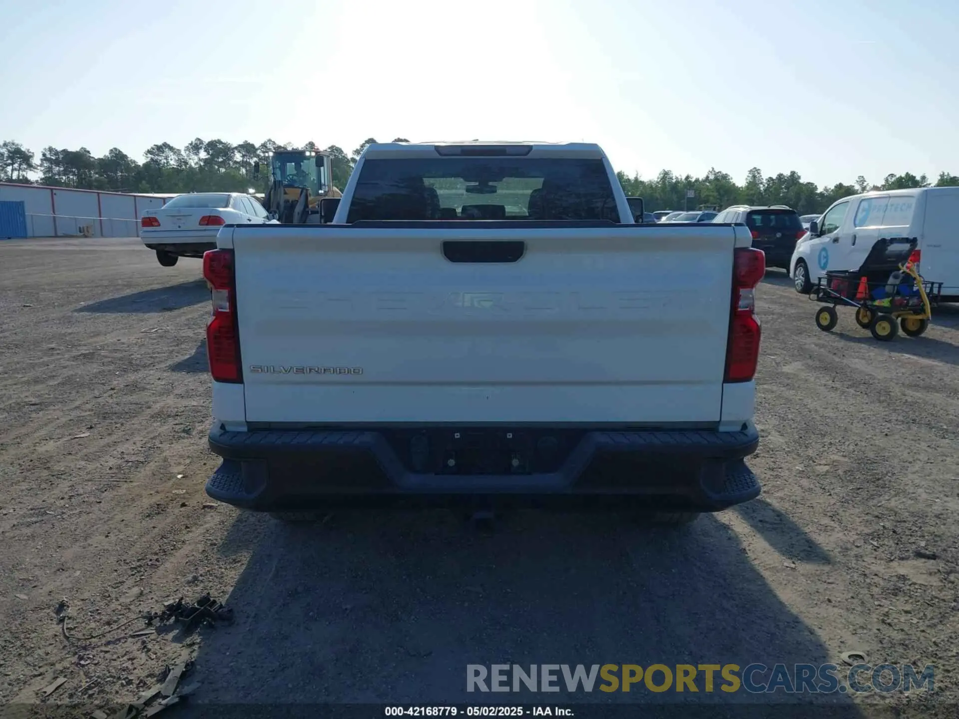 16 fotografías del automóvil dañado 1GCRYAEF2MZ135727 CHEVROLET SILVERADO 1500 2021