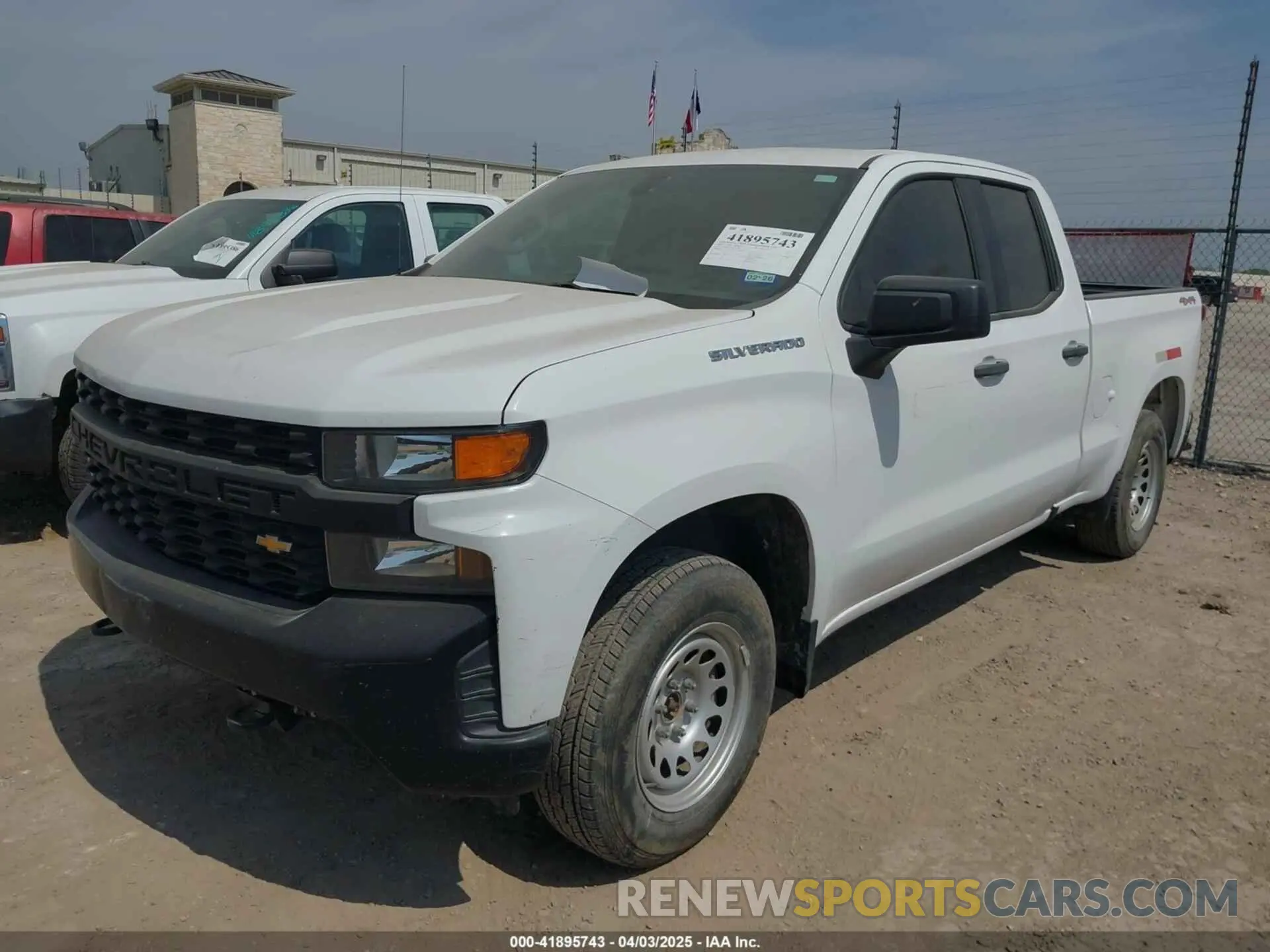 2 fotografías del automóvil dañado 1GCRYAEF7MZ217050 CHEVROLET SILVERADO 1500 2021