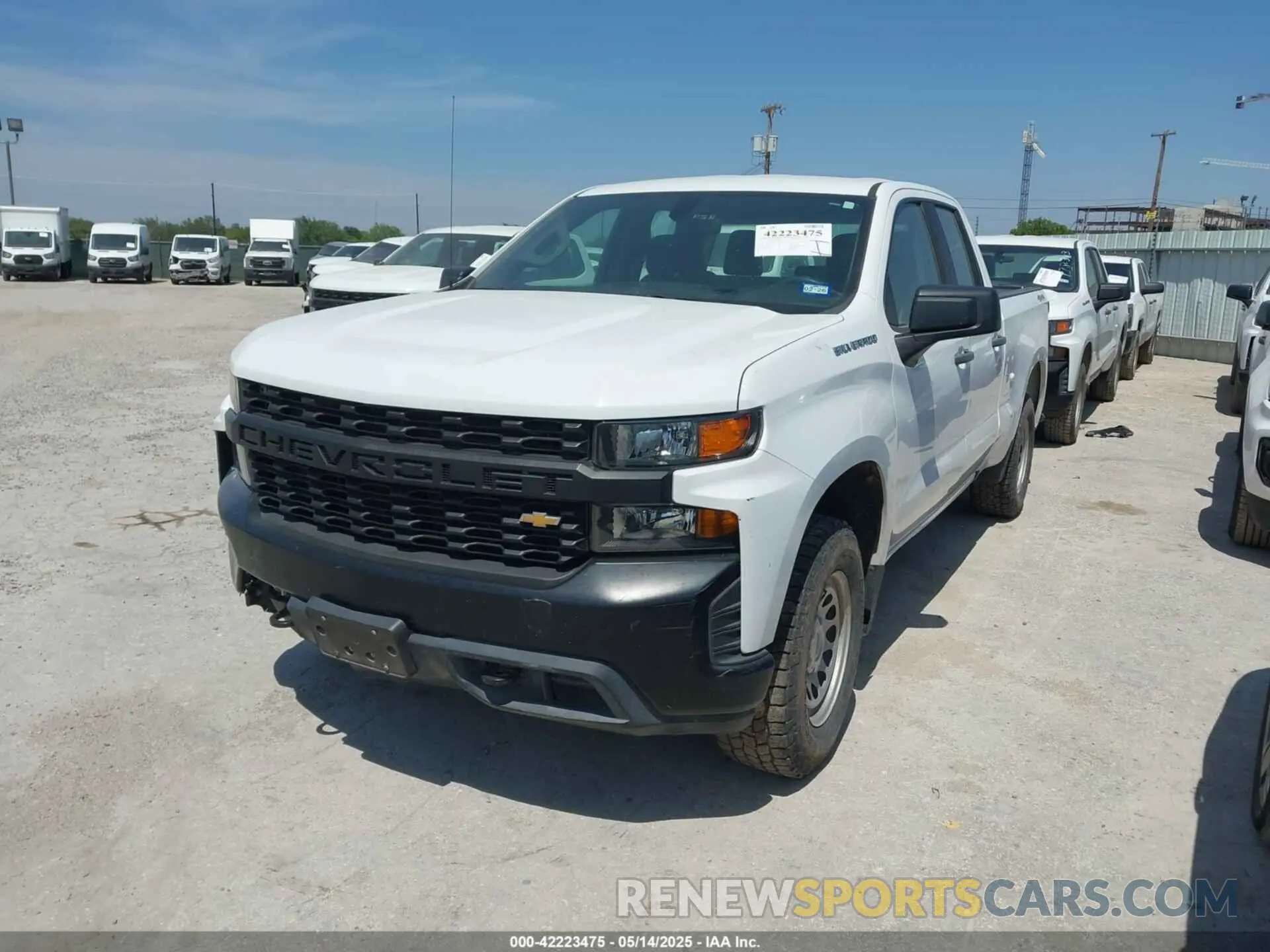 2 fotografías del automóvil dañado 1GCRYAEF9MZ212450 CHEVROLET SILVERADO 1500 2021