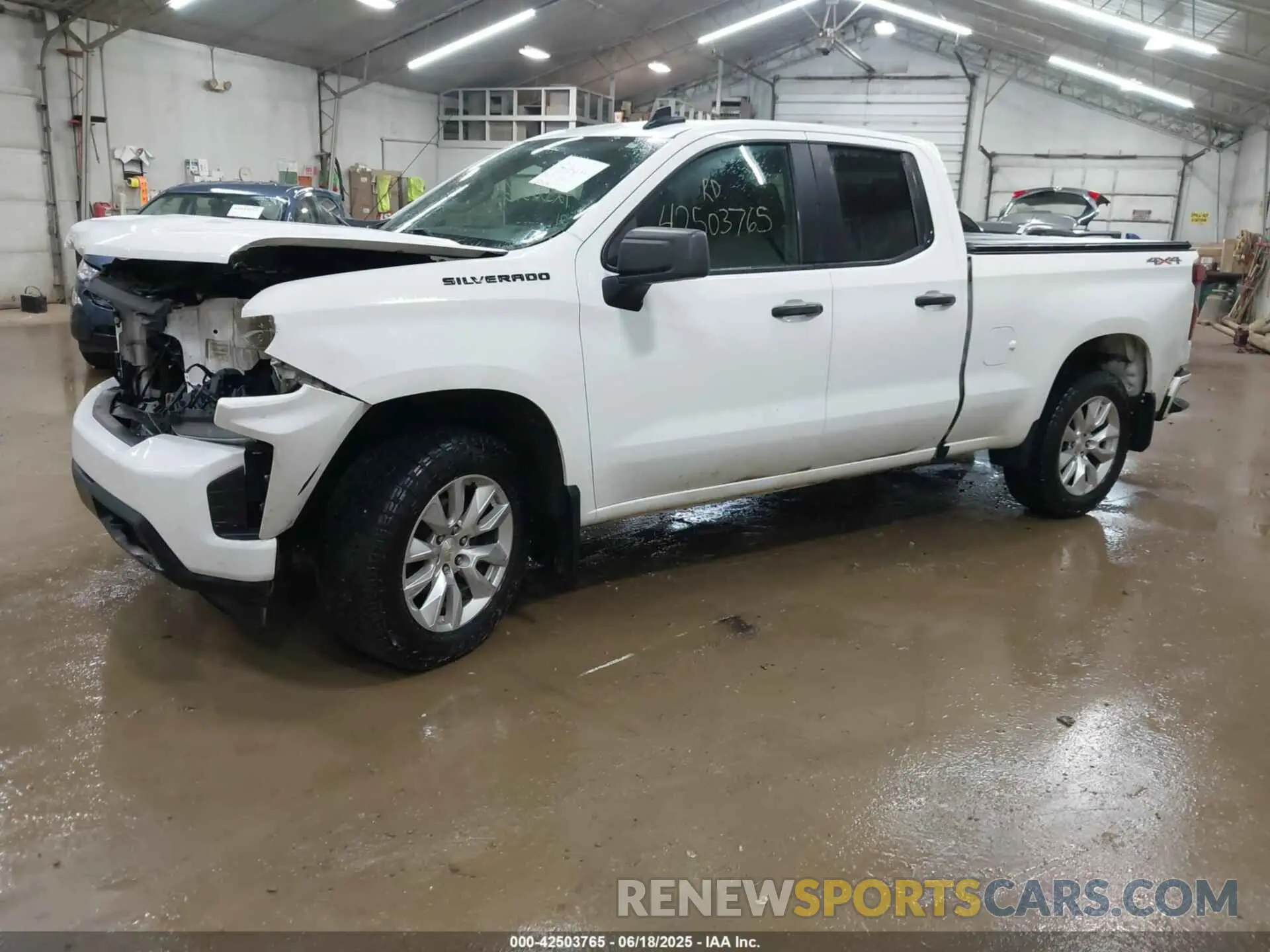 2 fotografías del automóvil dañado 1GCRYBEK7MZ361426 CHEVROLET SILVERADO 1500 2021