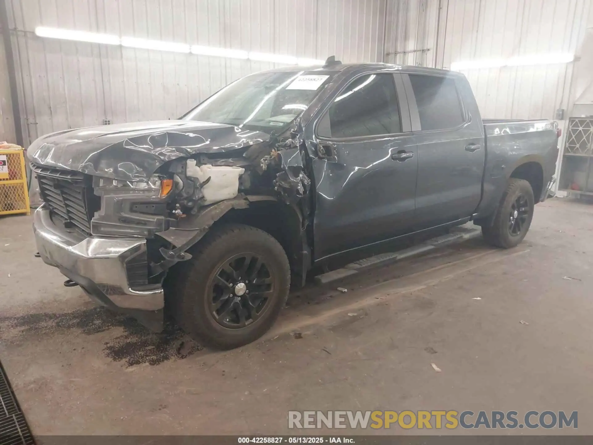 2 fotografías del automóvil dañado 1GCUYDED2MZ391621 CHEVROLET SILVERADO 1500 2021
