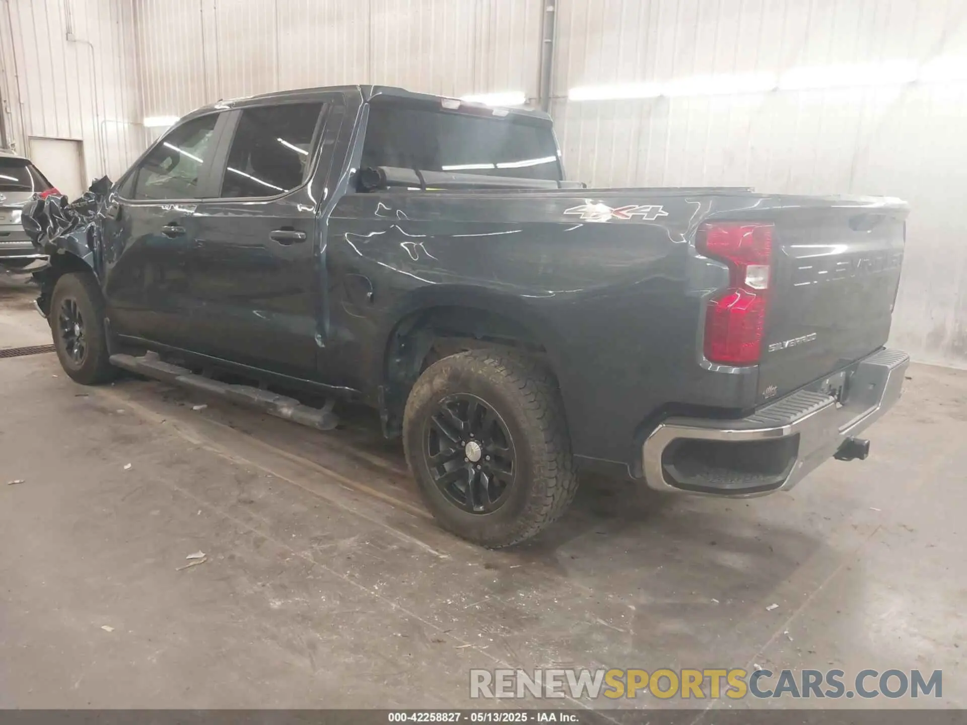 3 fotografías del automóvil dañado 1GCUYDED2MZ391621 CHEVROLET SILVERADO 1500 2021