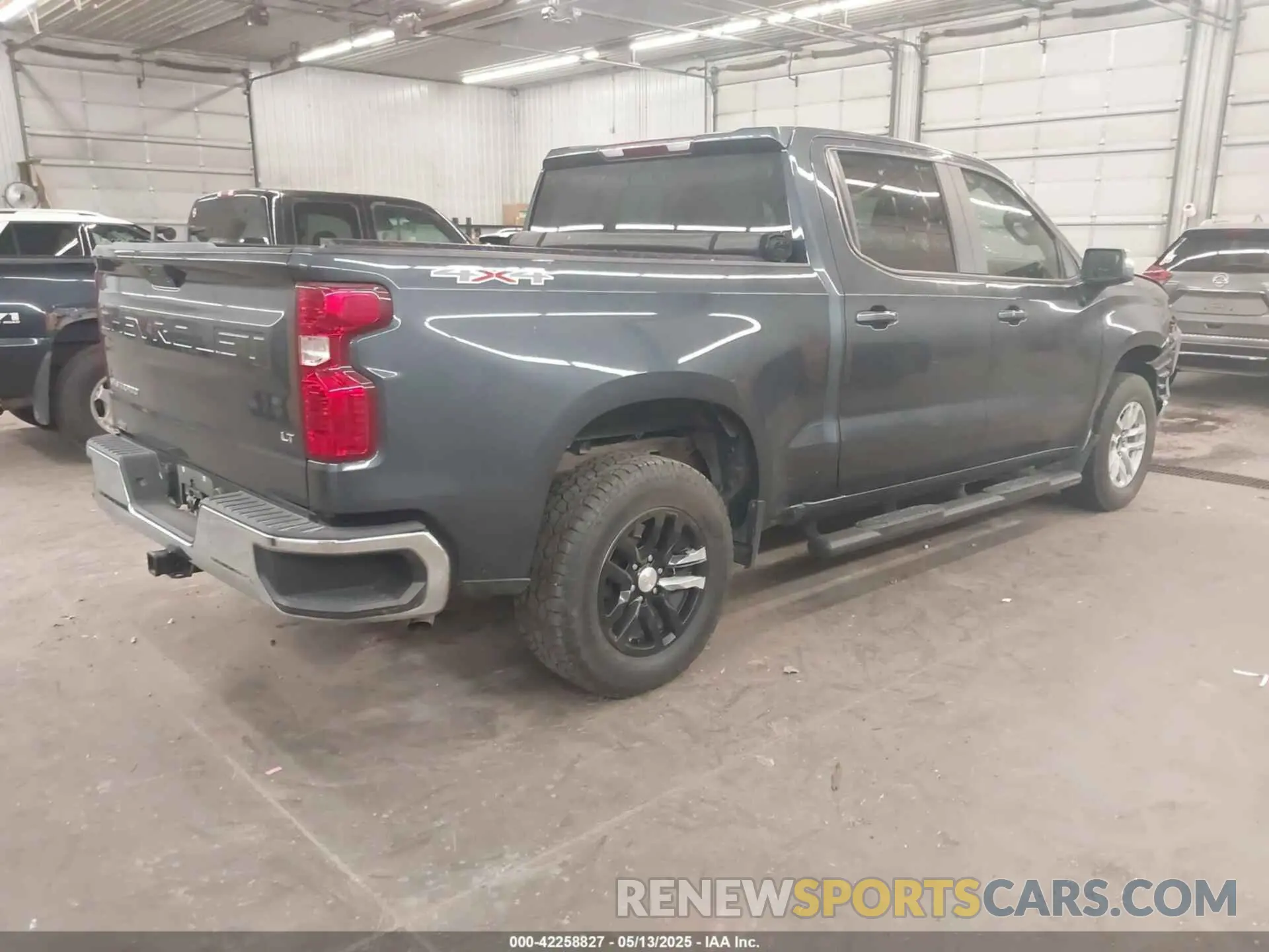 4 fotografías del automóvil dañado 1GCUYDED2MZ391621 CHEVROLET SILVERADO 1500 2021
