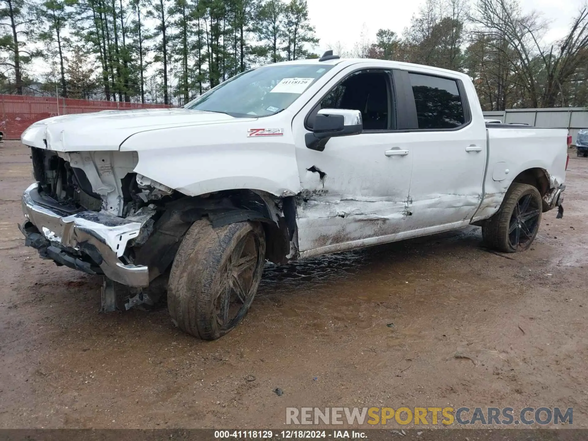 2 fotografías del automóvil dañado 1GCUYDED3MZ360717 CHEVROLET SILVERADO 1500 2021