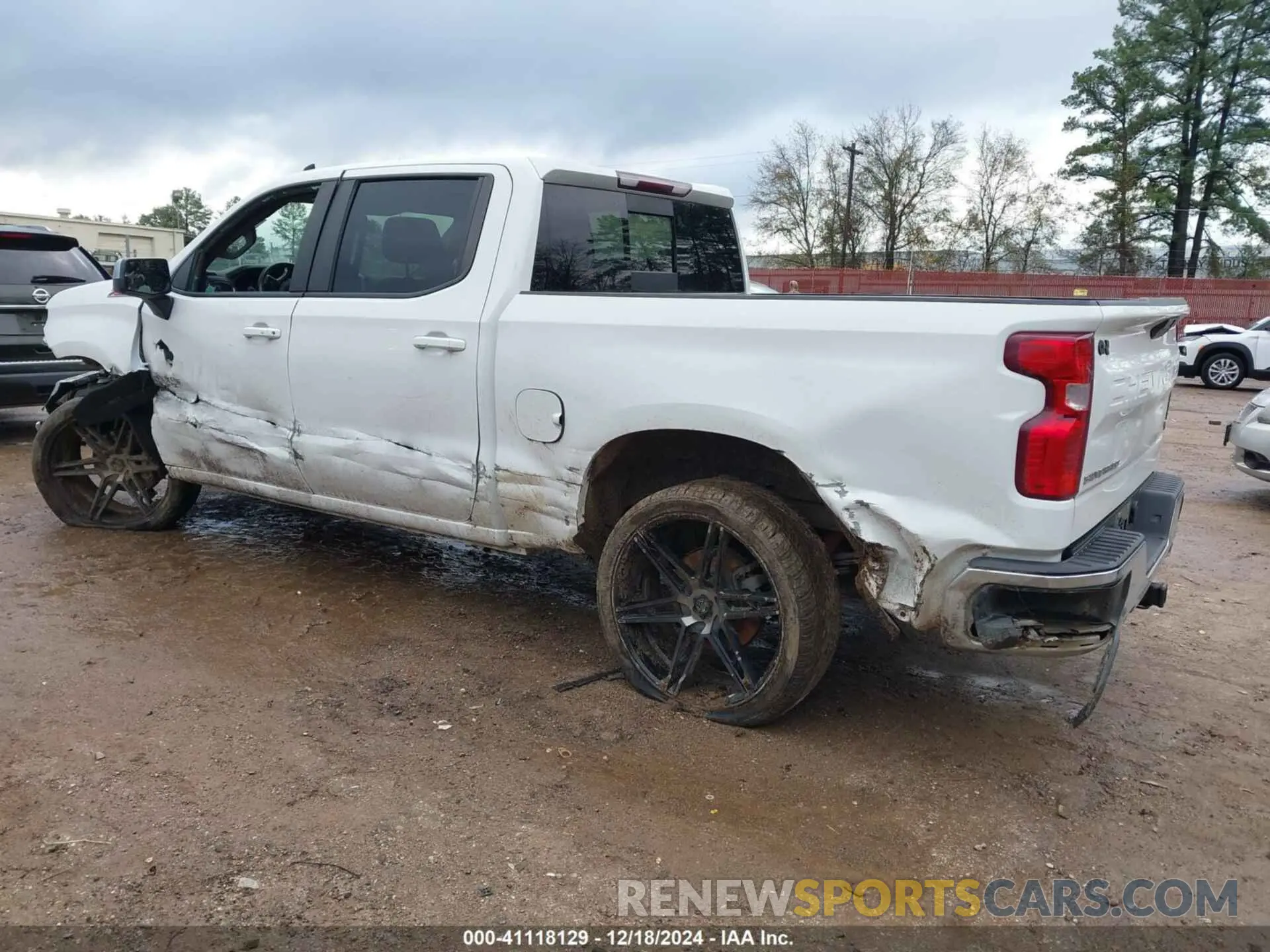 3 fotografías del automóvil dañado 1GCUYDED3MZ360717 CHEVROLET SILVERADO 1500 2021