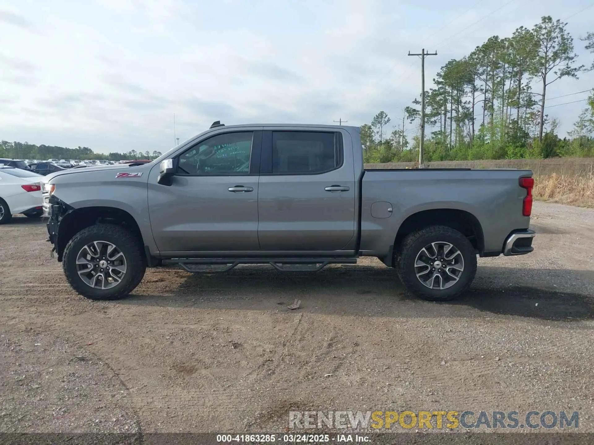 15 fotografías del automóvil dañado 1GCUYDED4MZ149526 CHEVROLET SILVERADO 1500 2021