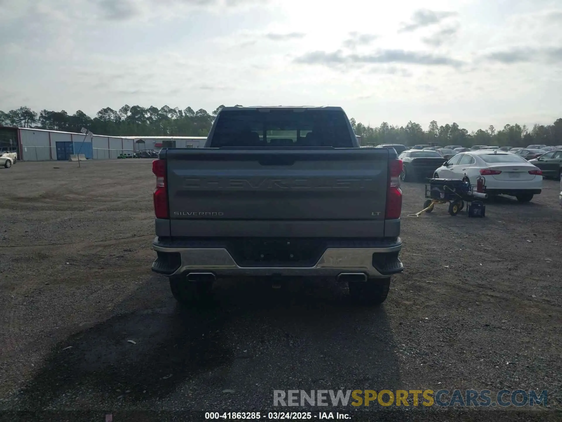 17 fotografías del automóvil dañado 1GCUYDED4MZ149526 CHEVROLET SILVERADO 1500 2021