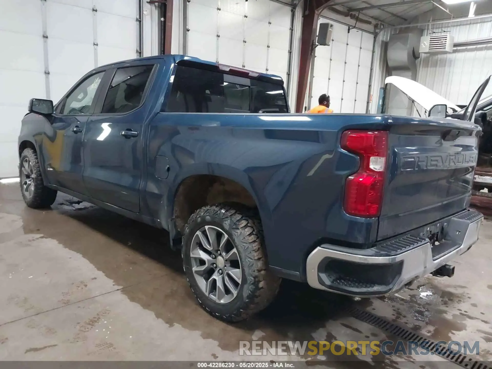 3 fotografías del automóvil dañado 1GCUYDED5MZ228297 CHEVROLET SILVERADO 1500 2021