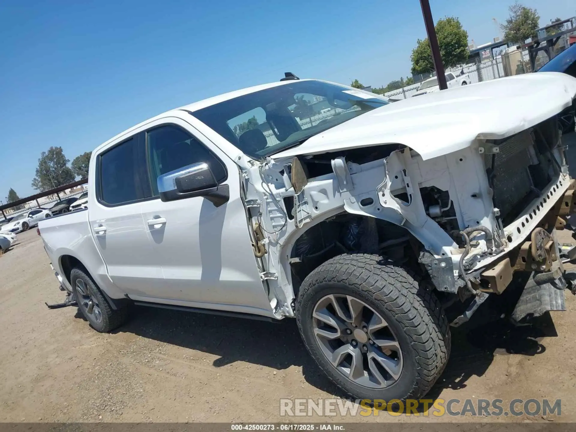14 fotografías del automóvil dañado 1GCUYDED5MZ255189 CHEVROLET SILVERADO 1500 2021