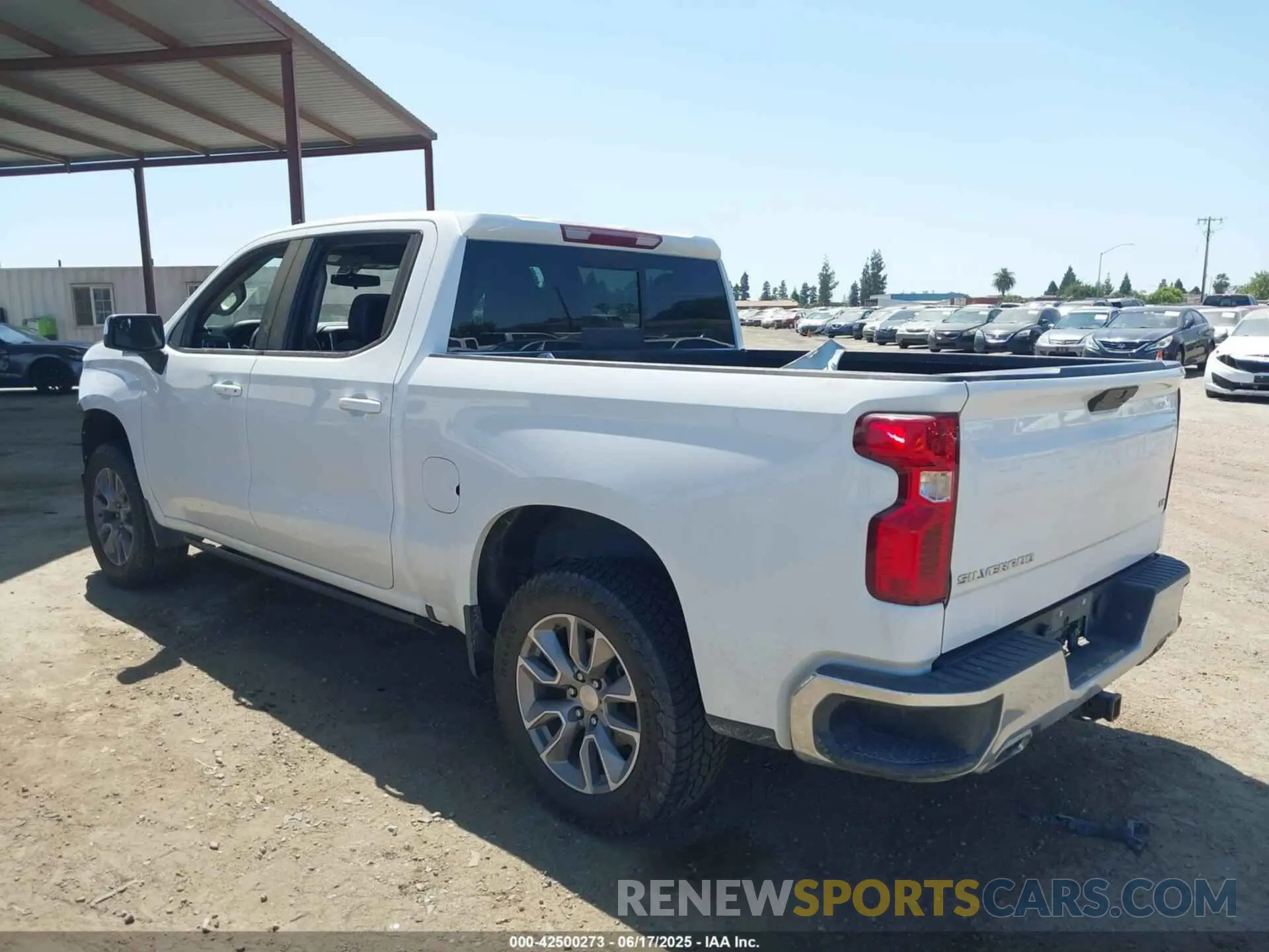 3 fotografías del automóvil dañado 1GCUYDED5MZ255189 CHEVROLET SILVERADO 1500 2021