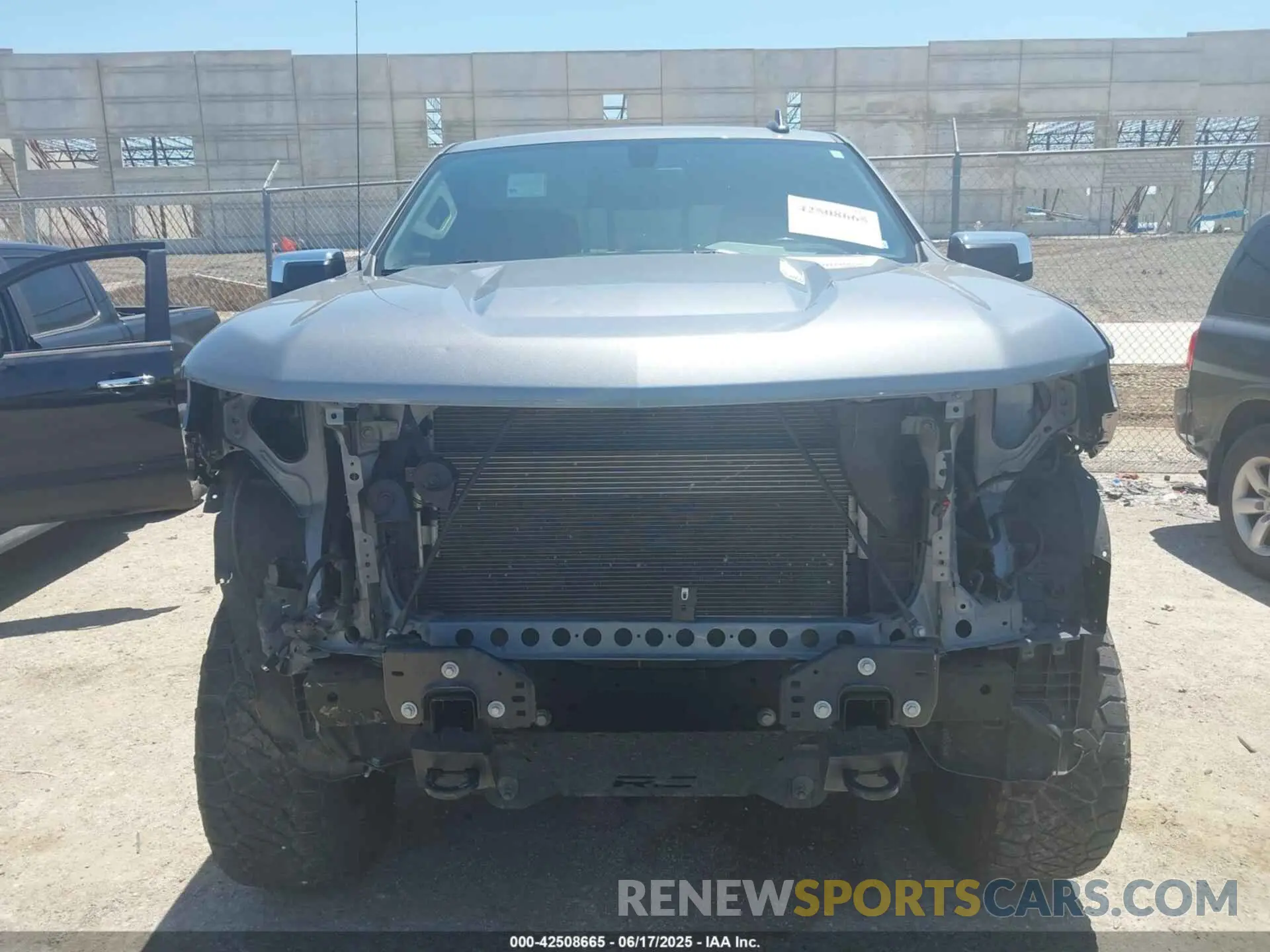 13 fotografías del automóvil dañado 1GCUYDED7MZ174629 CHEVROLET SILVERADO 1500 2021