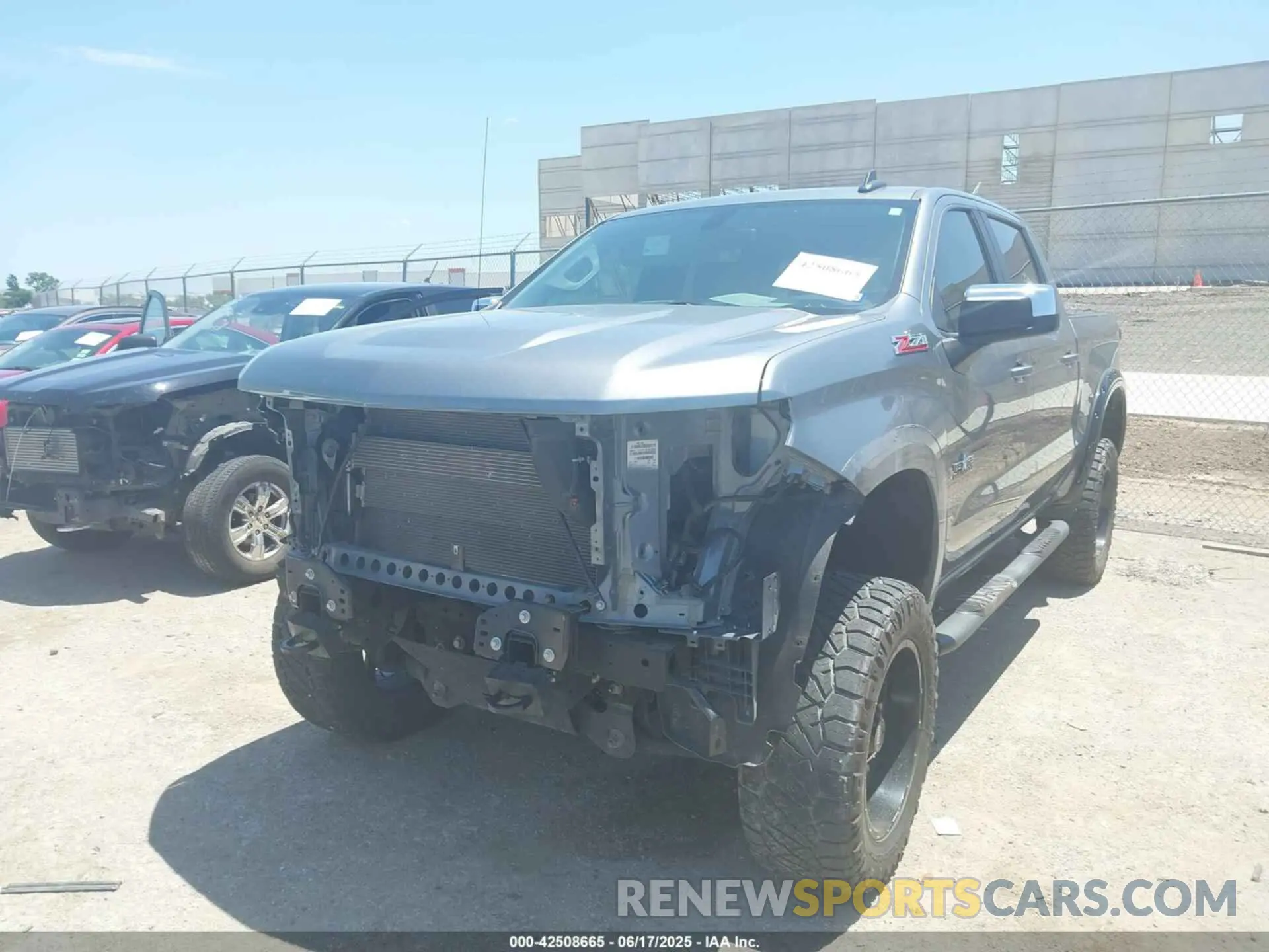 2 fotografías del automóvil dañado 1GCUYDED7MZ174629 CHEVROLET SILVERADO 1500 2021