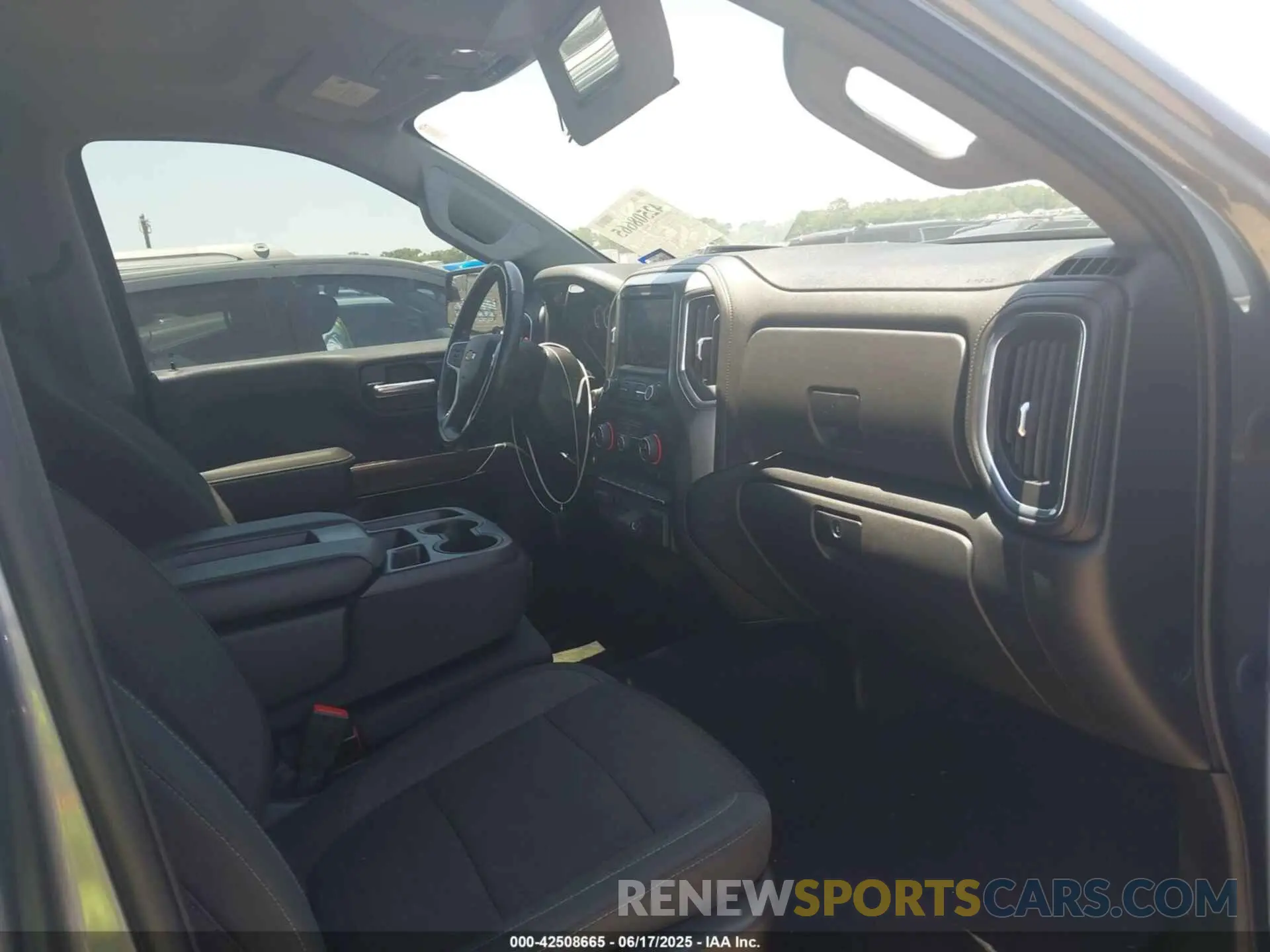 5 fotografías del automóvil dañado 1GCUYDED7MZ174629 CHEVROLET SILVERADO 1500 2021