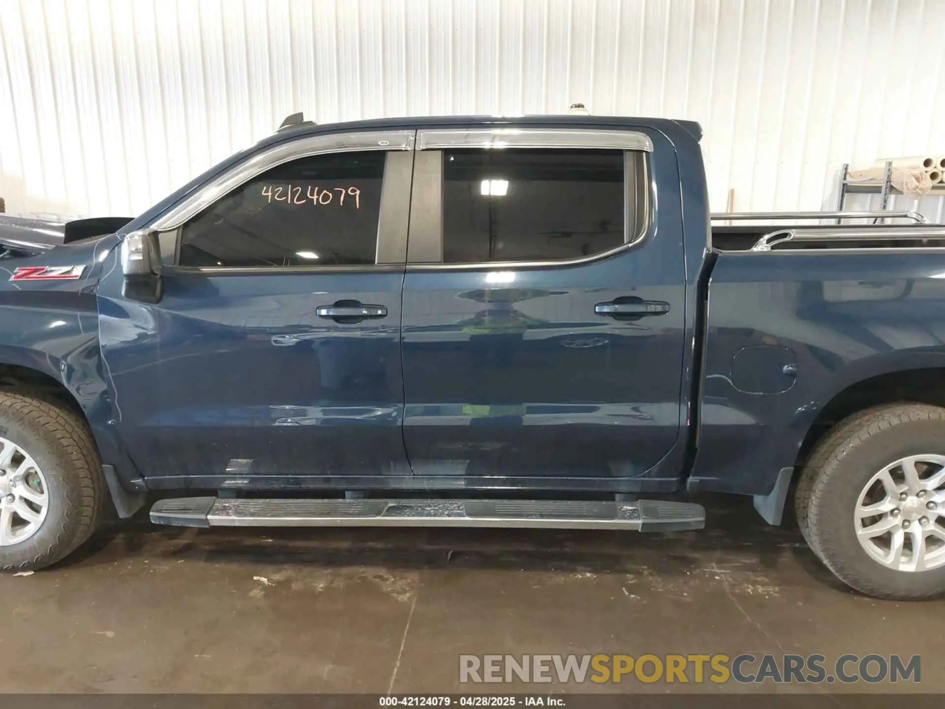 15 fotografías del automóvil dañado 1GCUYDED9MZ362116 CHEVROLET SILVERADO 1500 2021