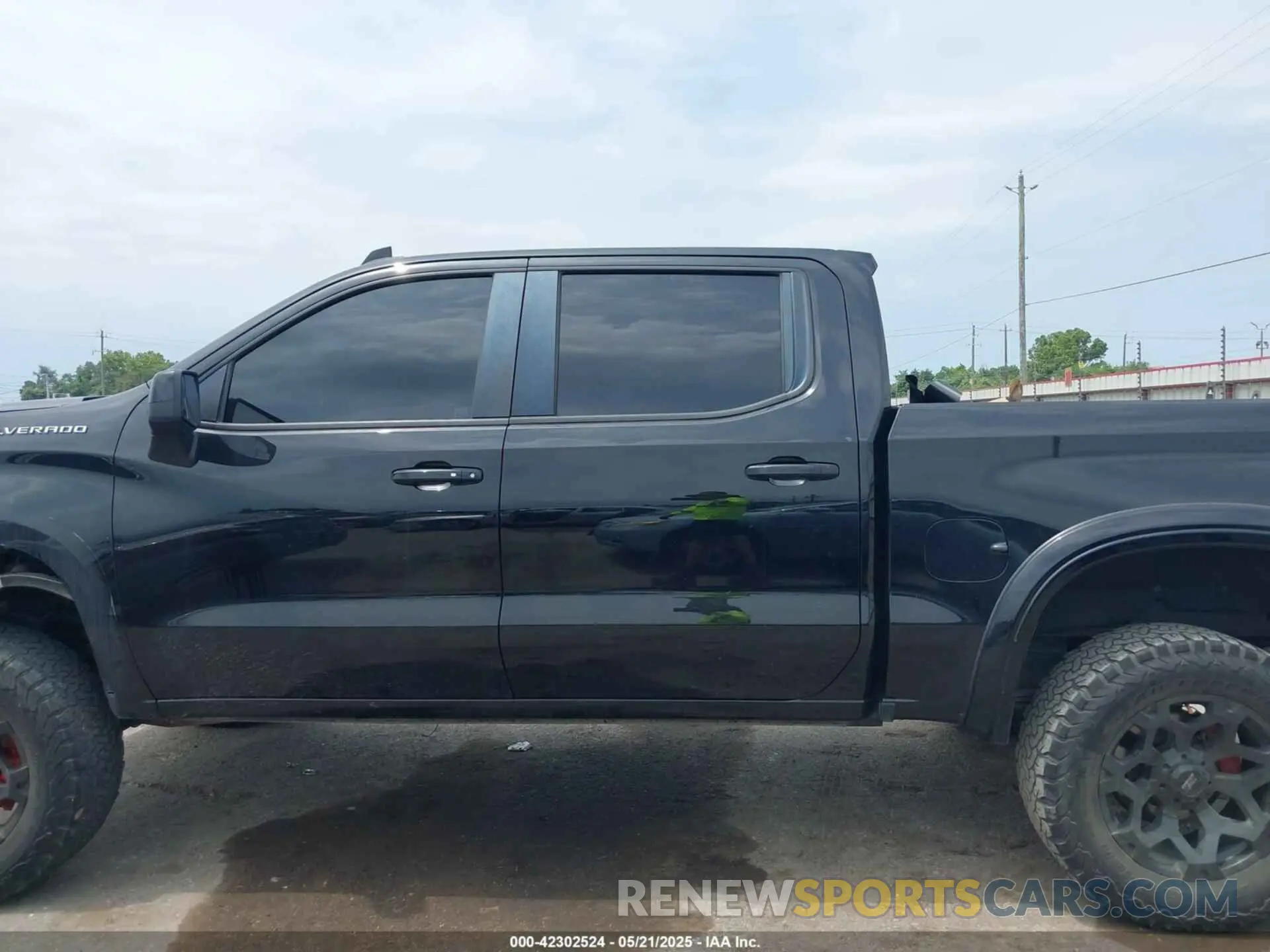 14 fotografías del automóvil dañado 1GCUYEED2MZ182286 CHEVROLET SILVERADO 1500 2021