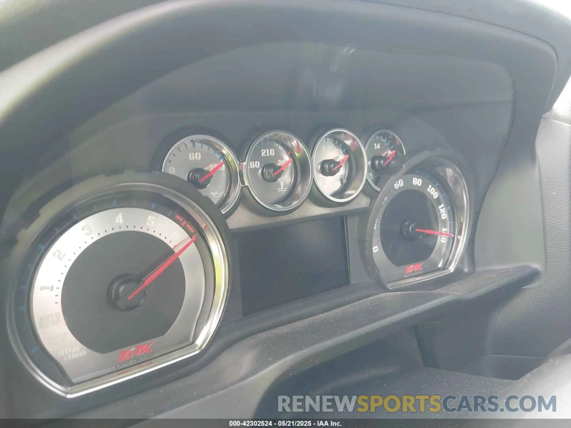 15 fotografías del automóvil dañado 1GCUYEED2MZ182286 CHEVROLET SILVERADO 1500 2021