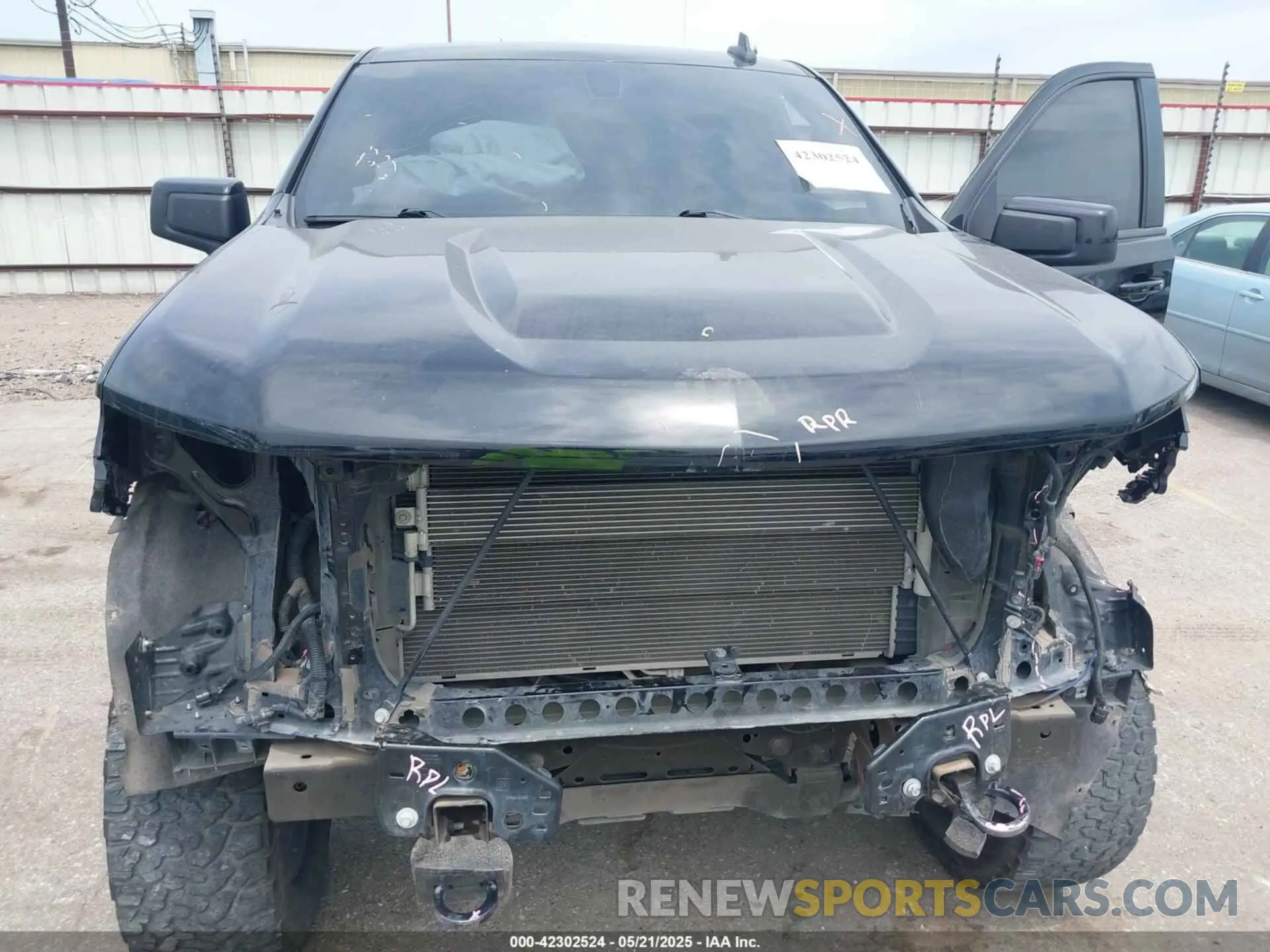 17 fotografías del automóvil dañado 1GCUYEED2MZ182286 CHEVROLET SILVERADO 1500 2021