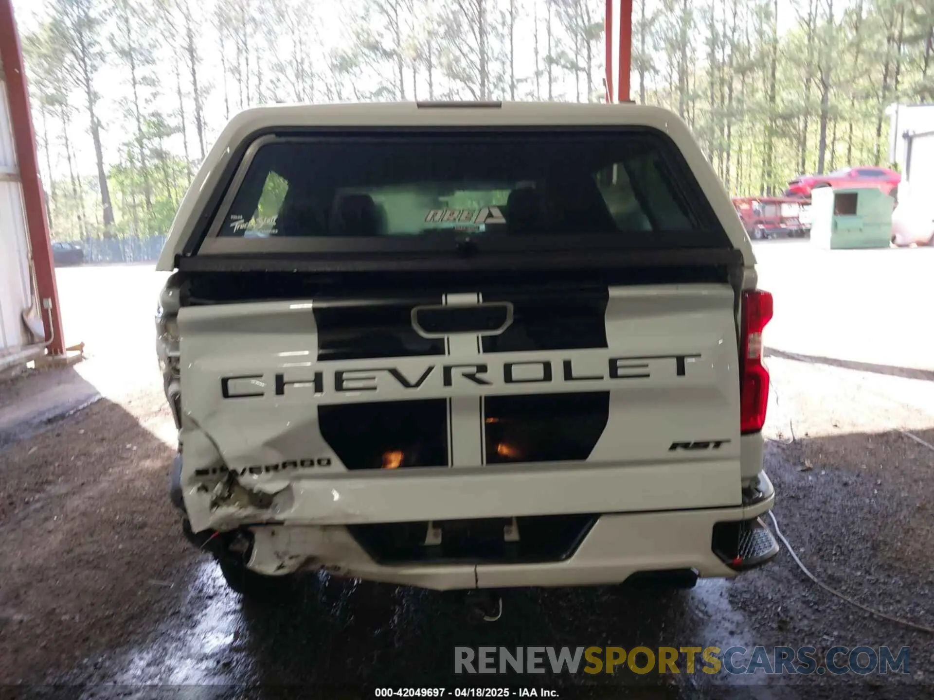 16 fotografías del automóvil dañado 1GCUYEED7MZ367000 CHEVROLET SILVERADO 1500 2021
