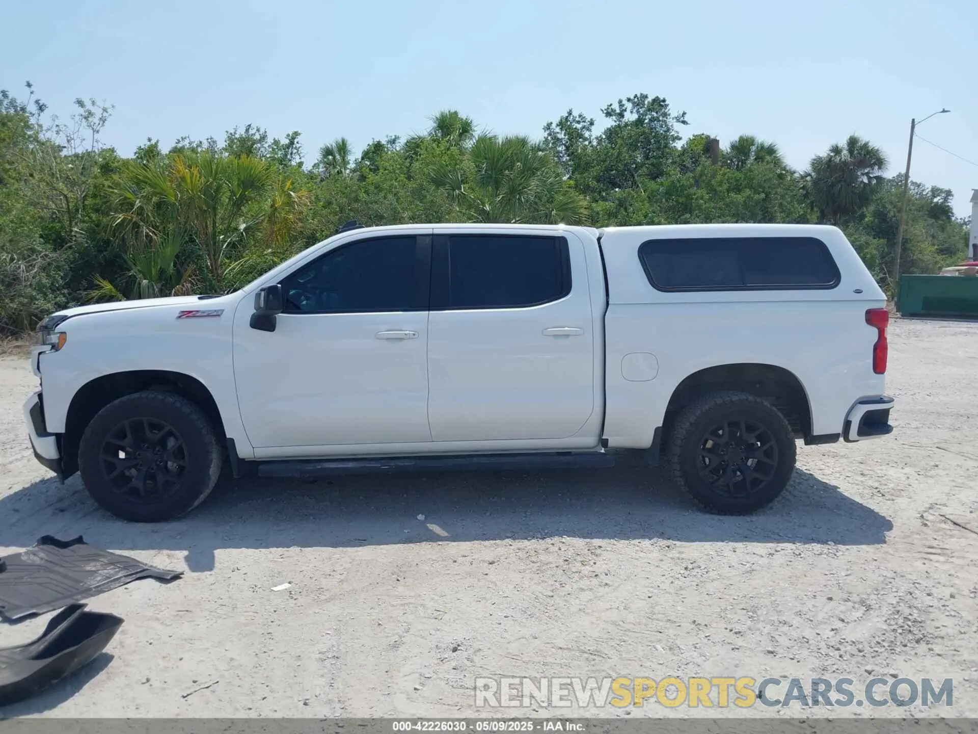14 fotografías del automóvil dañado 1GCUYEED8MZ109150 CHEVROLET SILVERADO 1500 2021