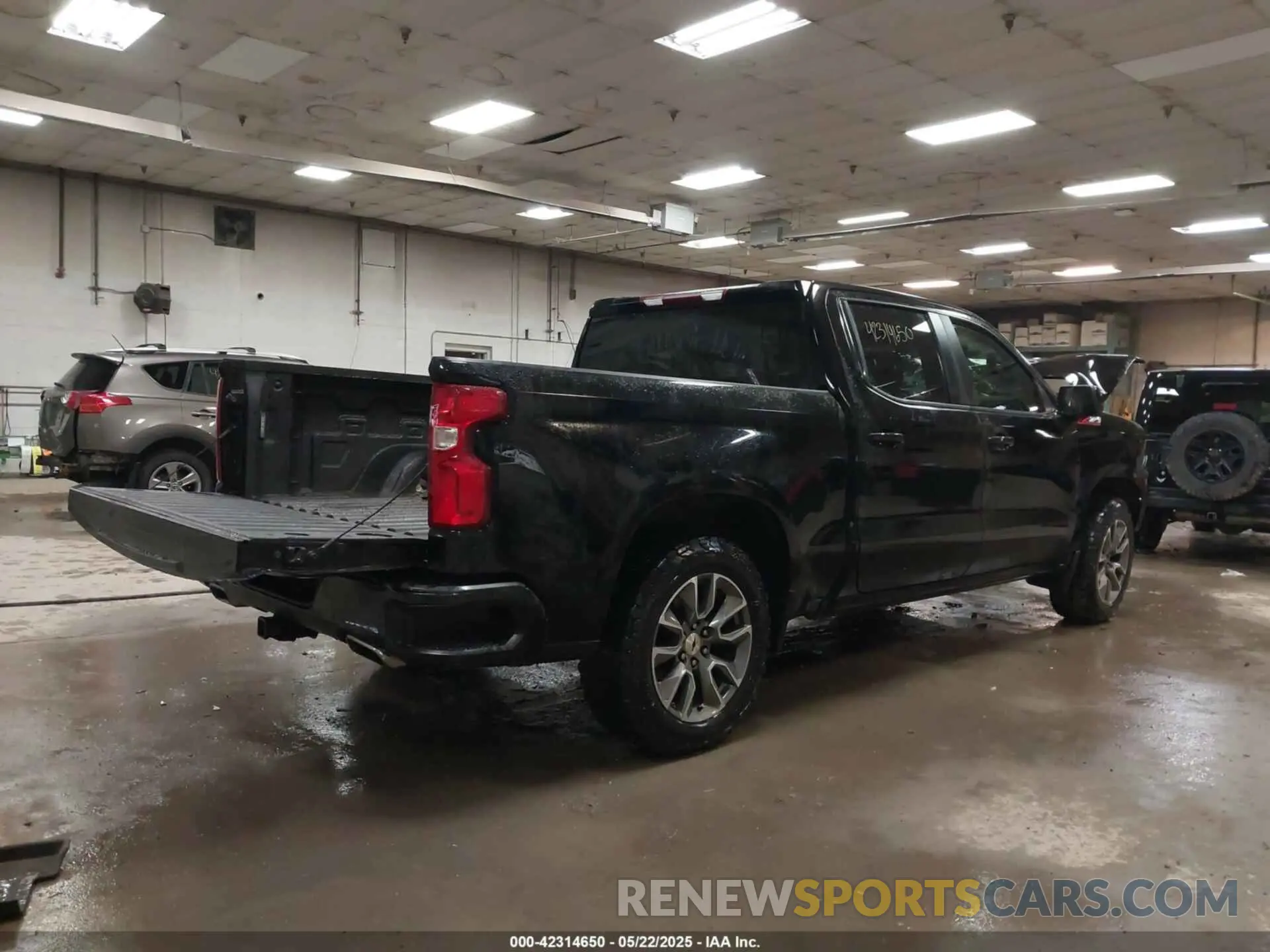 4 fotografías del automóvil dañado 1GCUYEED8MZ434820 CHEVROLET SILVERADO 1500 2021