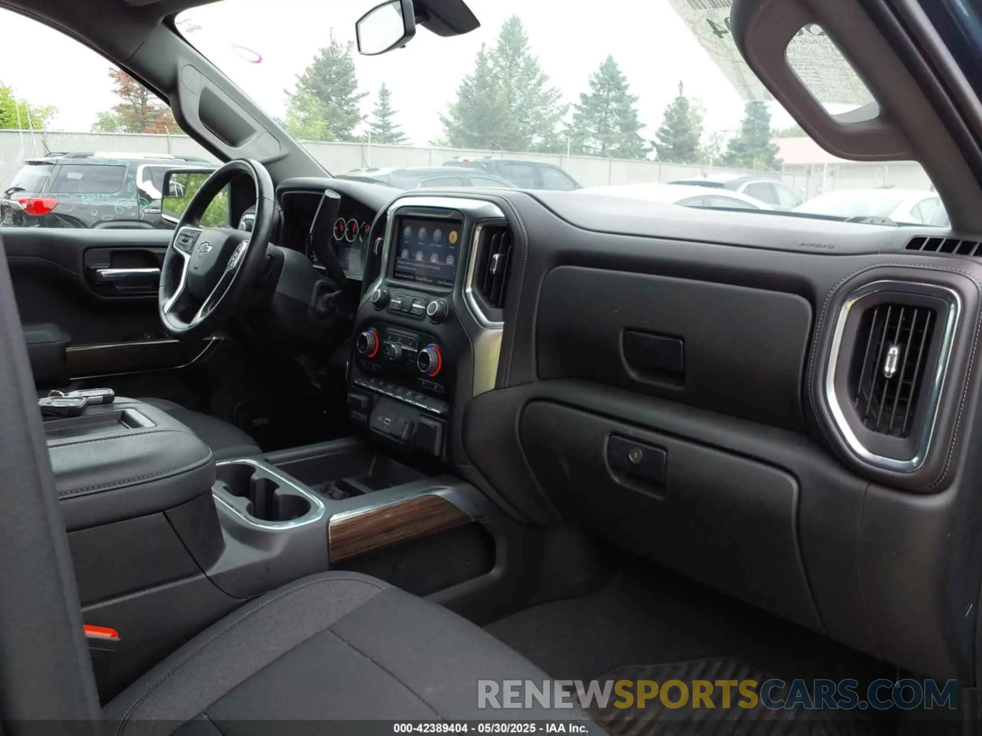 5 fotografías del automóvil dañado 1GCUYEET1MZ355223 CHEVROLET SILVERADO 1500 2021