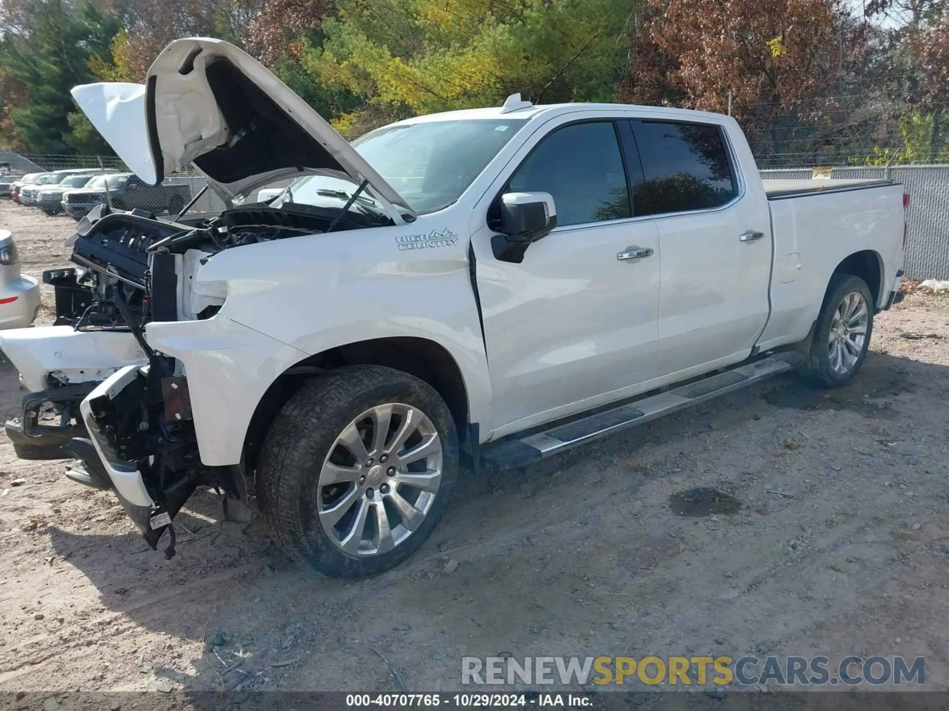 2 fotografías del automóvil dañado 1GCUYHET0MZ353142 CHEVROLET SILVERADO 1500 2021