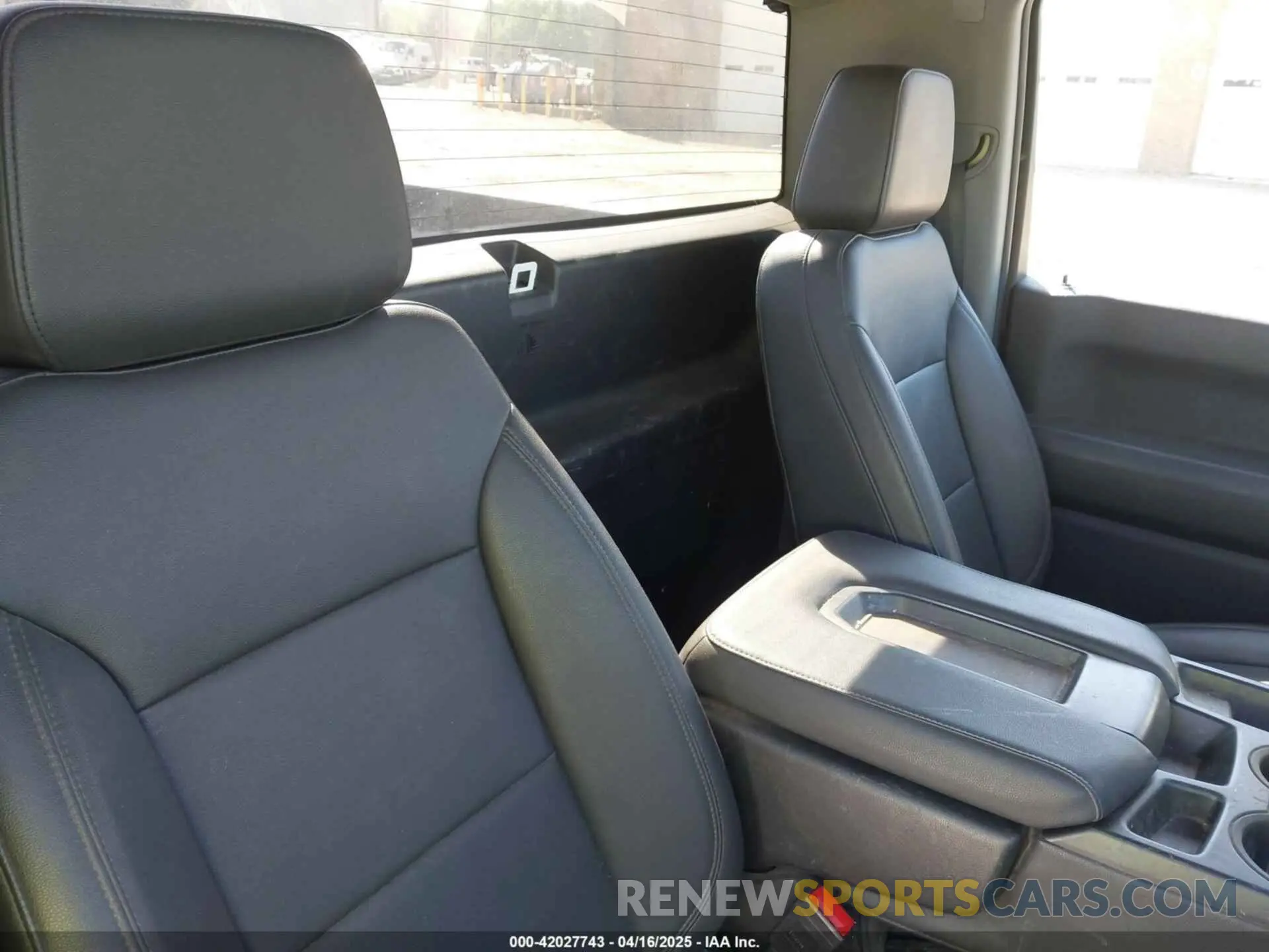 8 fotografías del automóvil dañado 3GCNWAEK3MG330737 CHEVROLET SILVERADO 1500 2021