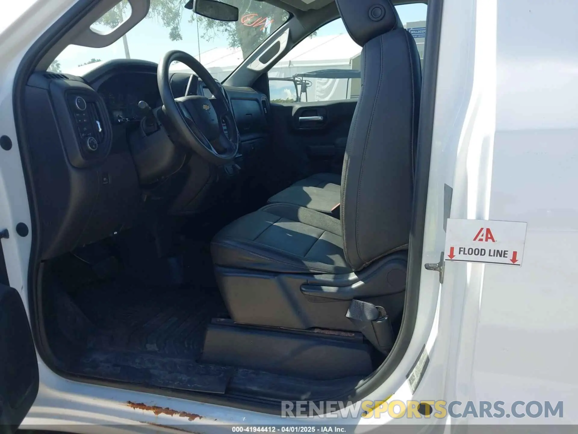 6 fotografías del automóvil dañado 3GCNYAEH1MG295419 CHEVROLET SILVERADO 1500 2021