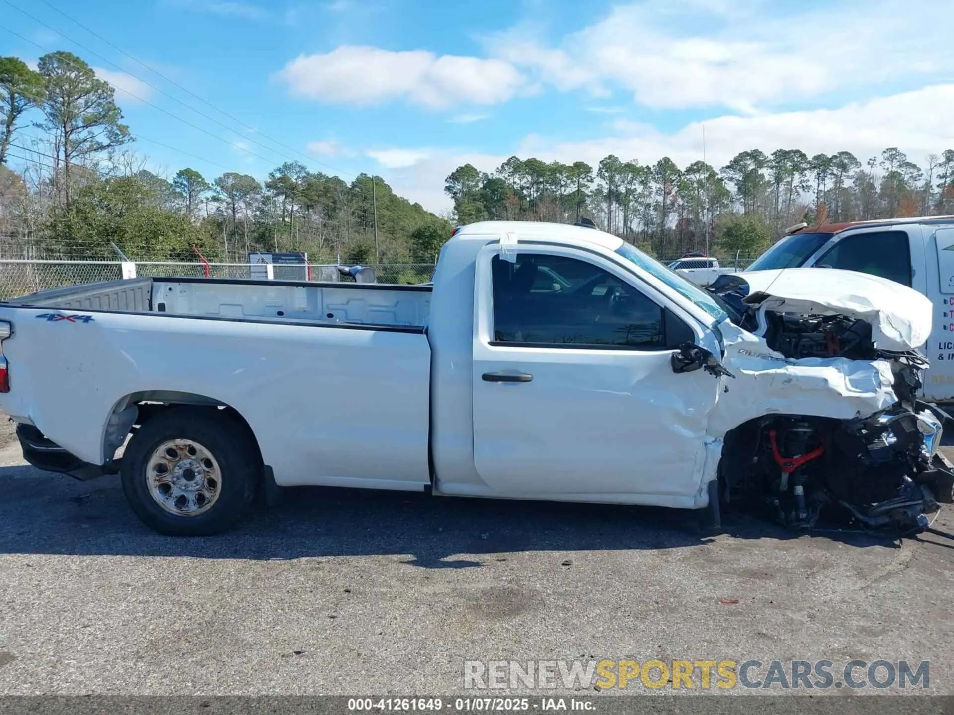 13 fotografías del automóvil dañado 3GCNYAEK5MG393641 CHEVROLET SILVERADO 1500 2021