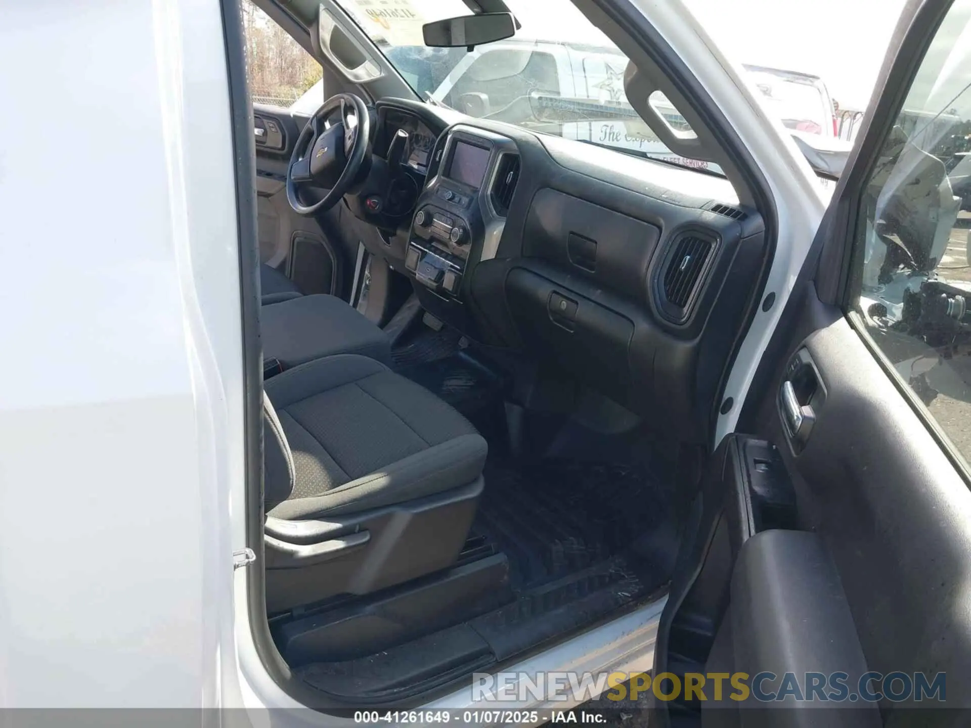 5 fotografías del automóvil dañado 3GCNYAEK5MG393641 CHEVROLET SILVERADO 1500 2021