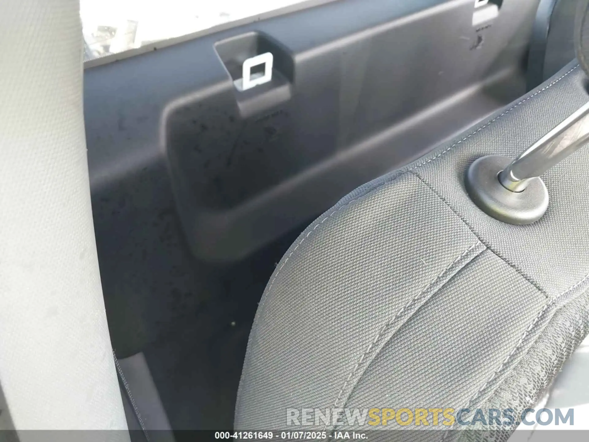 8 fotografías del automóvil dañado 3GCNYAEK5MG393641 CHEVROLET SILVERADO 1500 2021