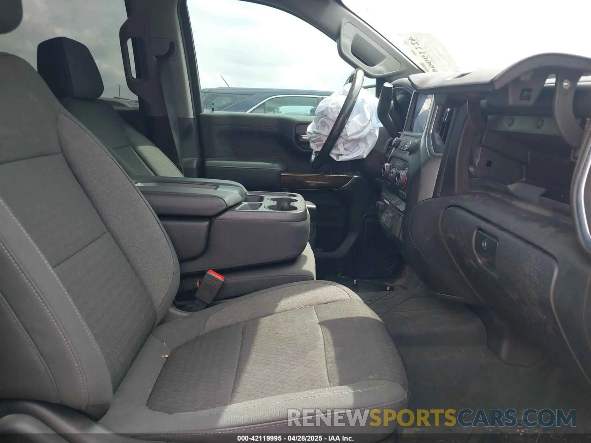 5 fotografías del automóvil dañado 3GCPWCET8MG104061 CHEVROLET SILVERADO 1500 2021
