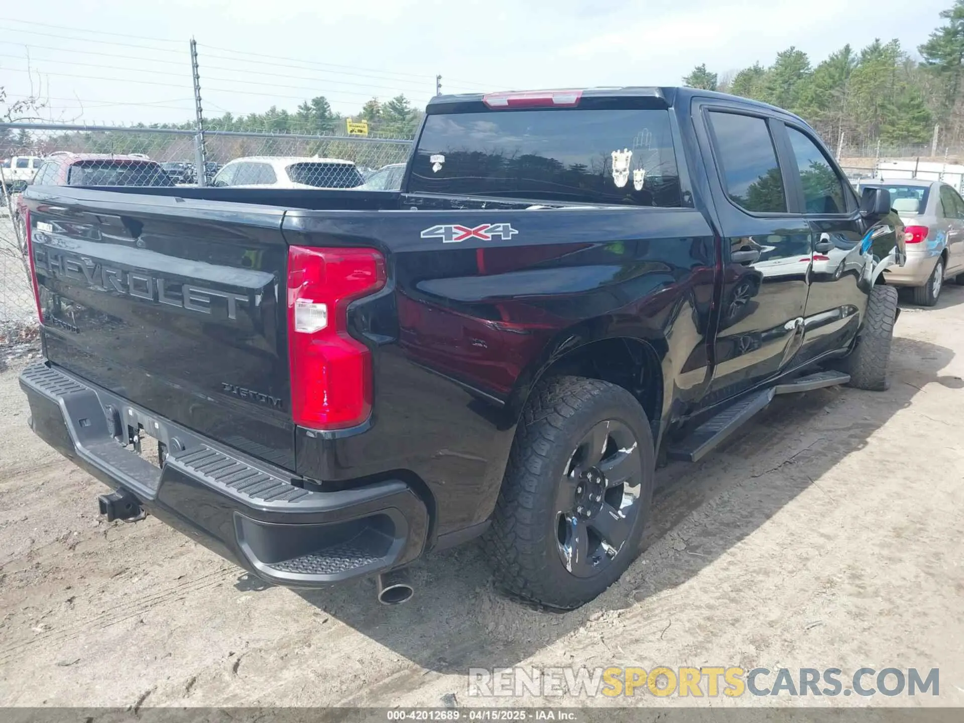 4 fotografías del automóvil dañado 3GCPYBEH9MG172952 CHEVROLET SILVERADO 1500 2021