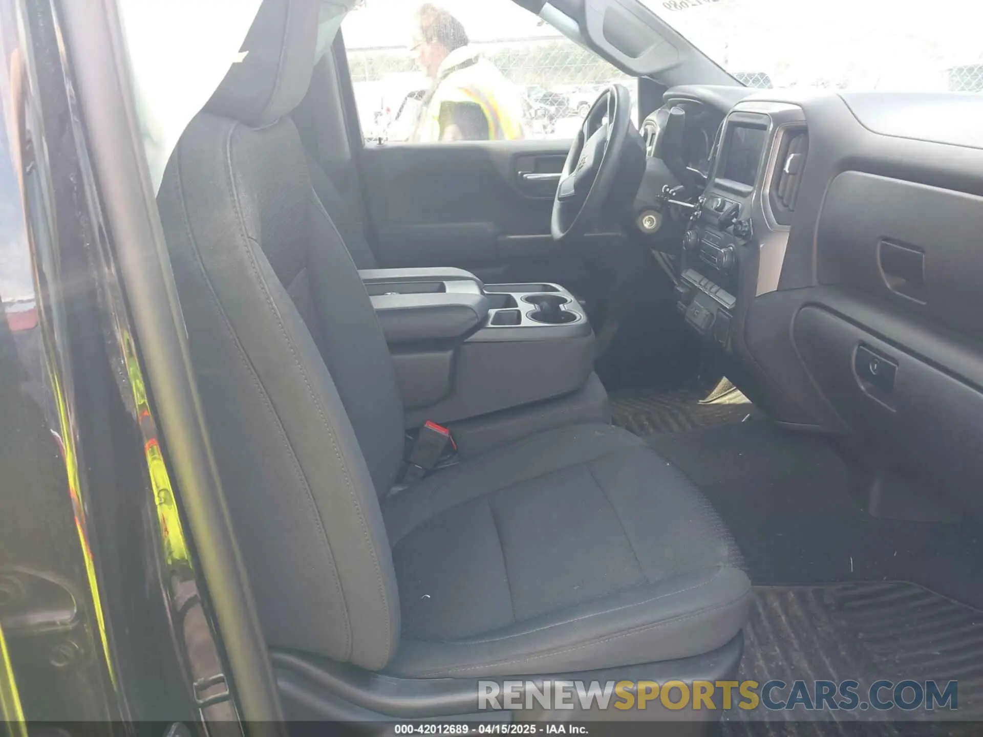 5 fotografías del automóvil dañado 3GCPYBEH9MG172952 CHEVROLET SILVERADO 1500 2021