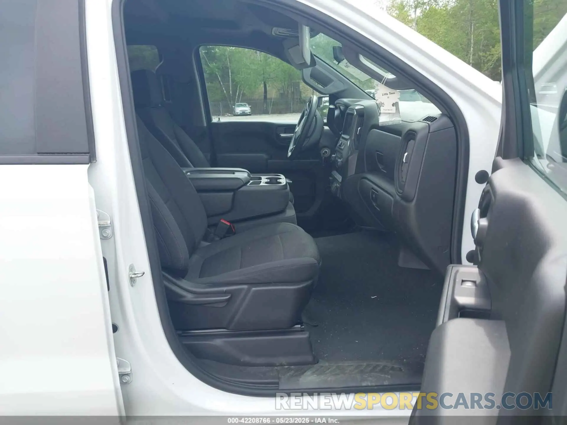 5 fotografías del automóvil dañado 3GCPYBEK1MG262317 CHEVROLET SILVERADO 1500 2021