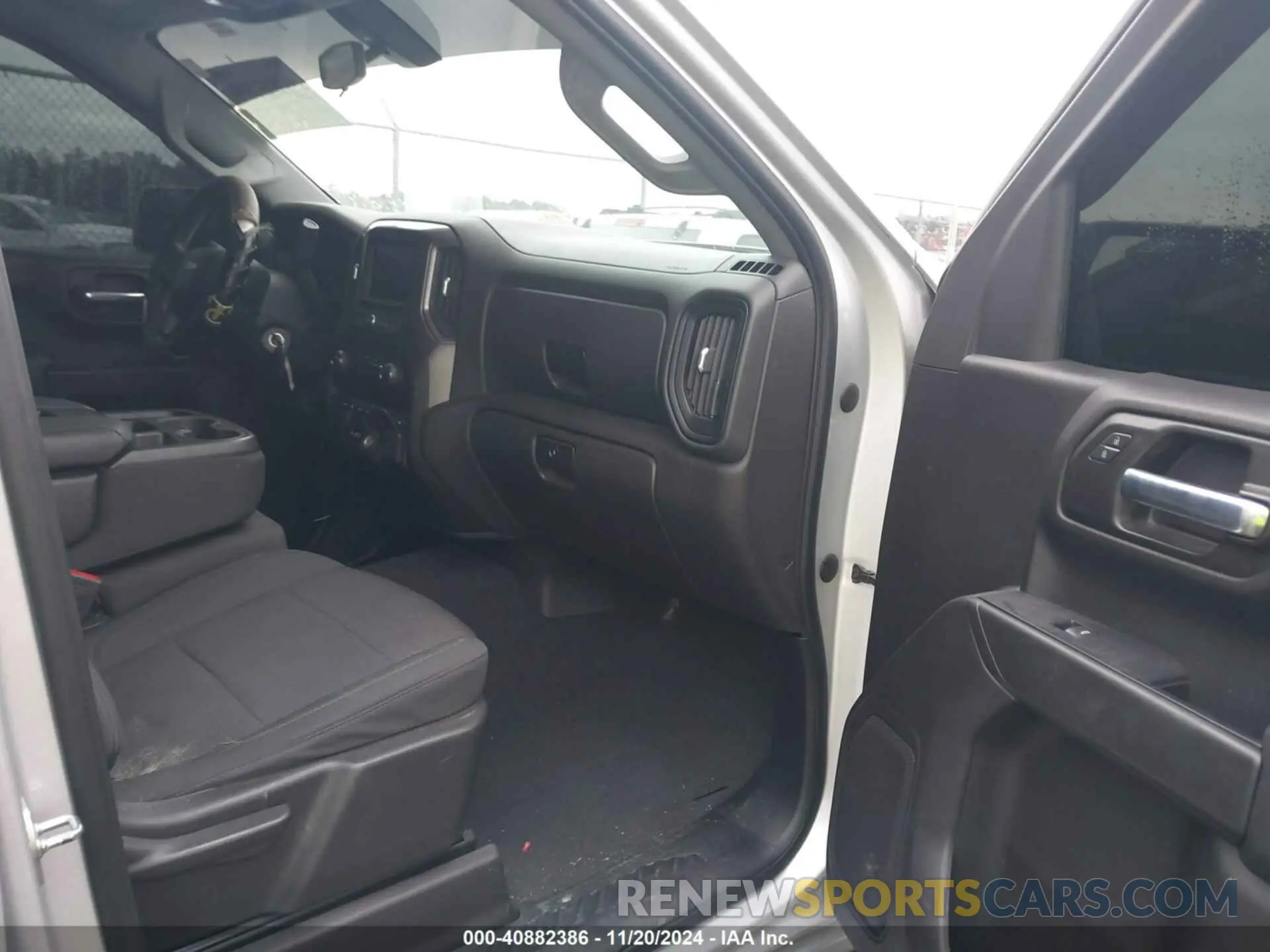 5 fotografías del automóvil dañado 3GCPYBEK5MG162138 CHEVROLET SILVERADO 1500 2021